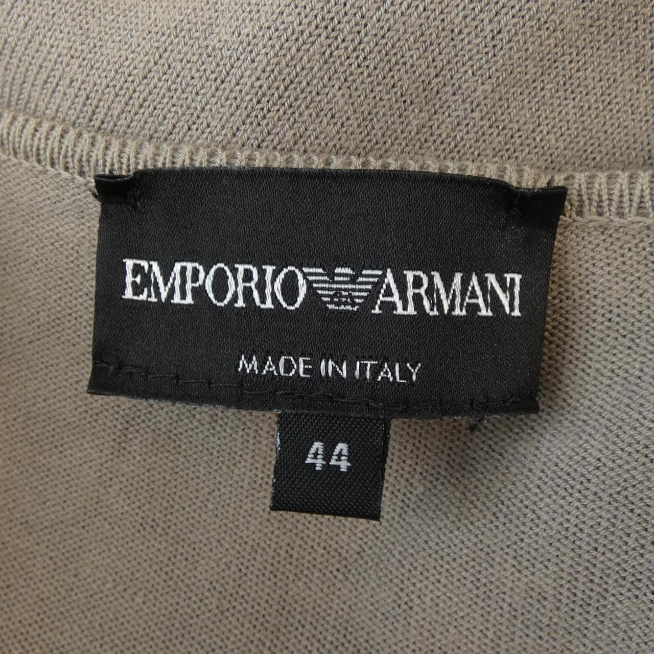エンポリオアルマーニ EMPORIO ARMANI トップス