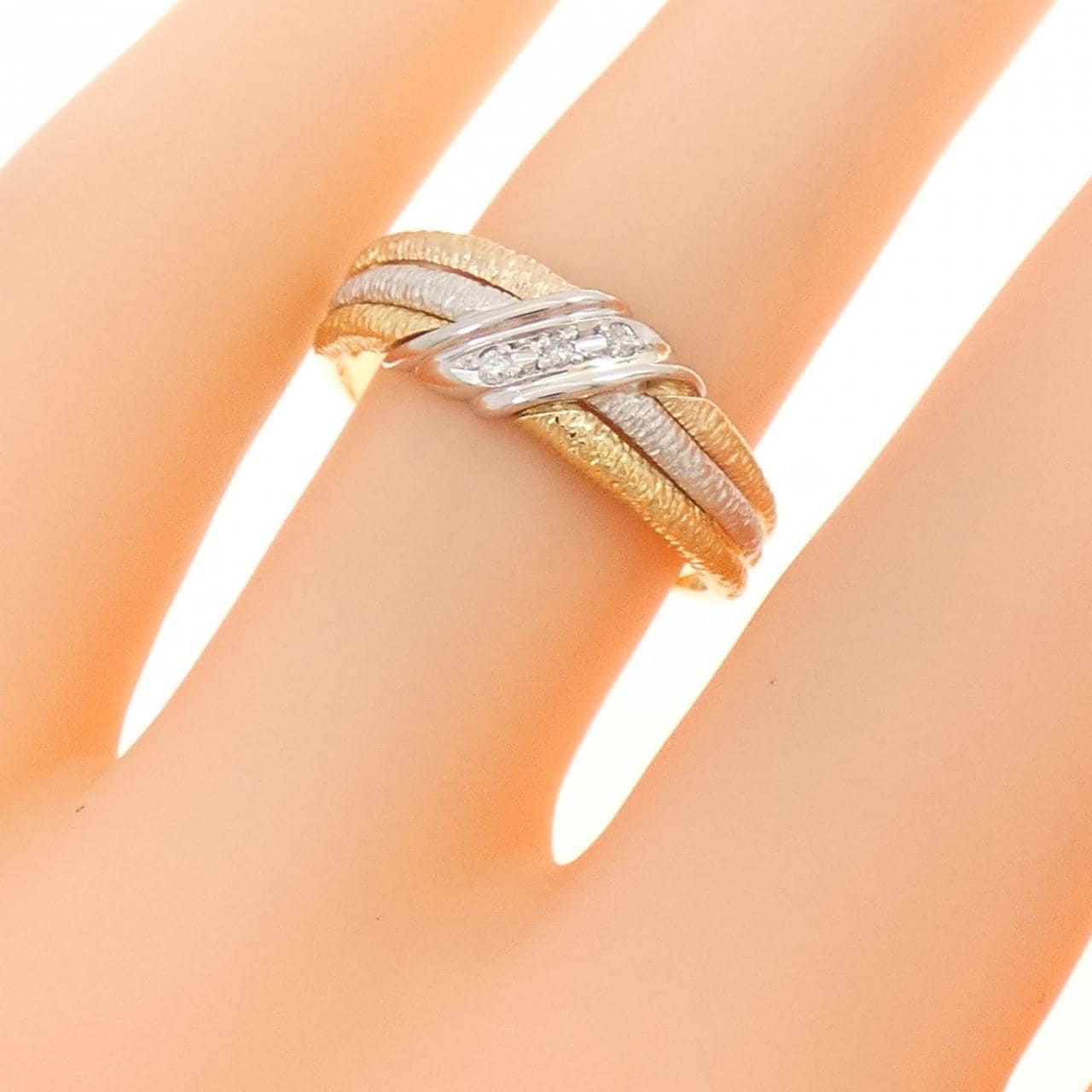 K18YG/PT900/K18PG スリーストーン ダイヤモンド リング 0.03CT