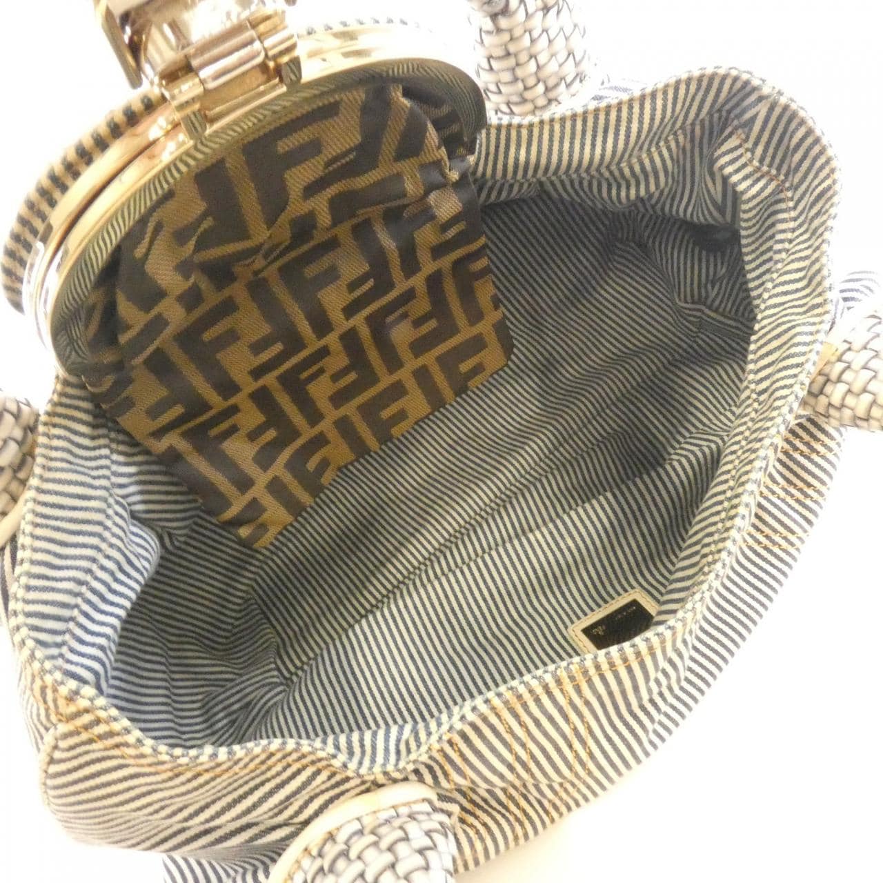 フェンディ SPY 8BR511 UG7 ショルダーバッグ