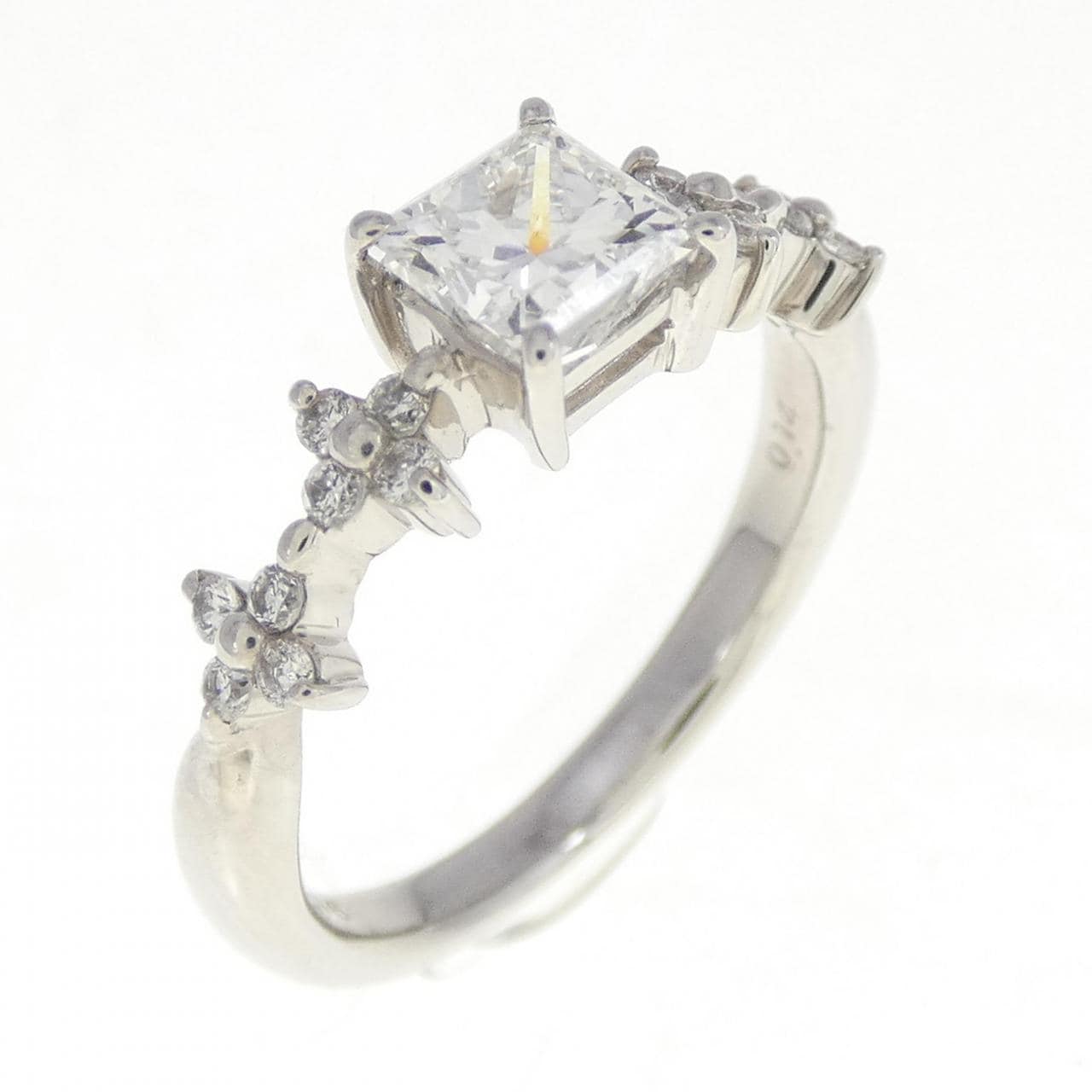 PT Diamond Ring 0.616CT G VS1 Fancy Cut