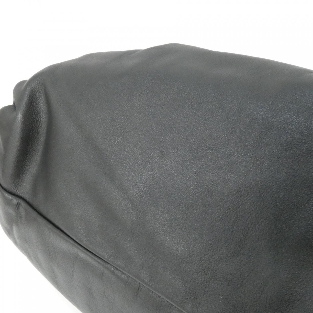 ボッテガヴェネタ 610524 VCP40 ショルダーバッグ