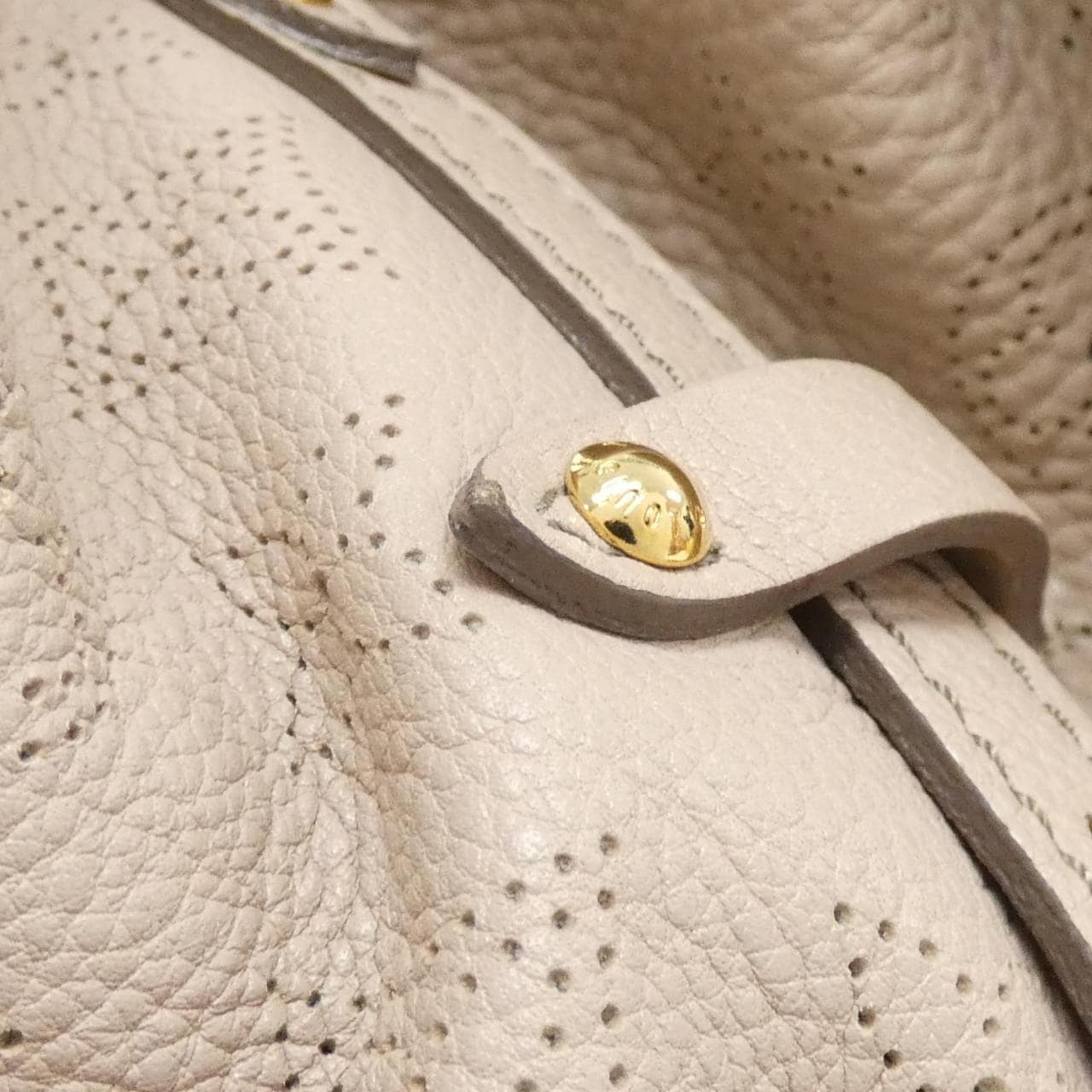 ルイヴィトン マヒナ L M93979 ショルダーバッグ