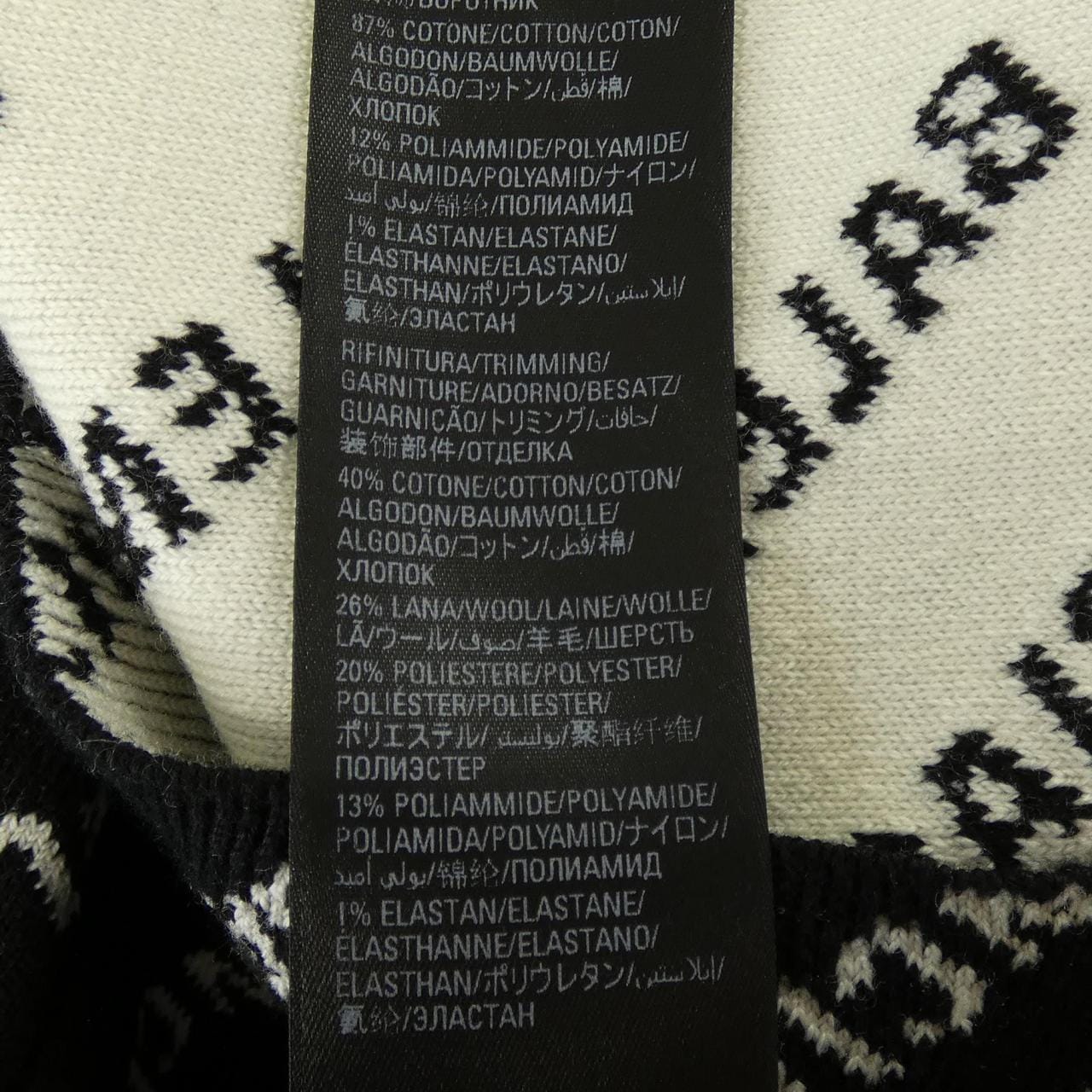 バレンシアガ BALENCIAGA WARDROBE 702952 T3233 ニット