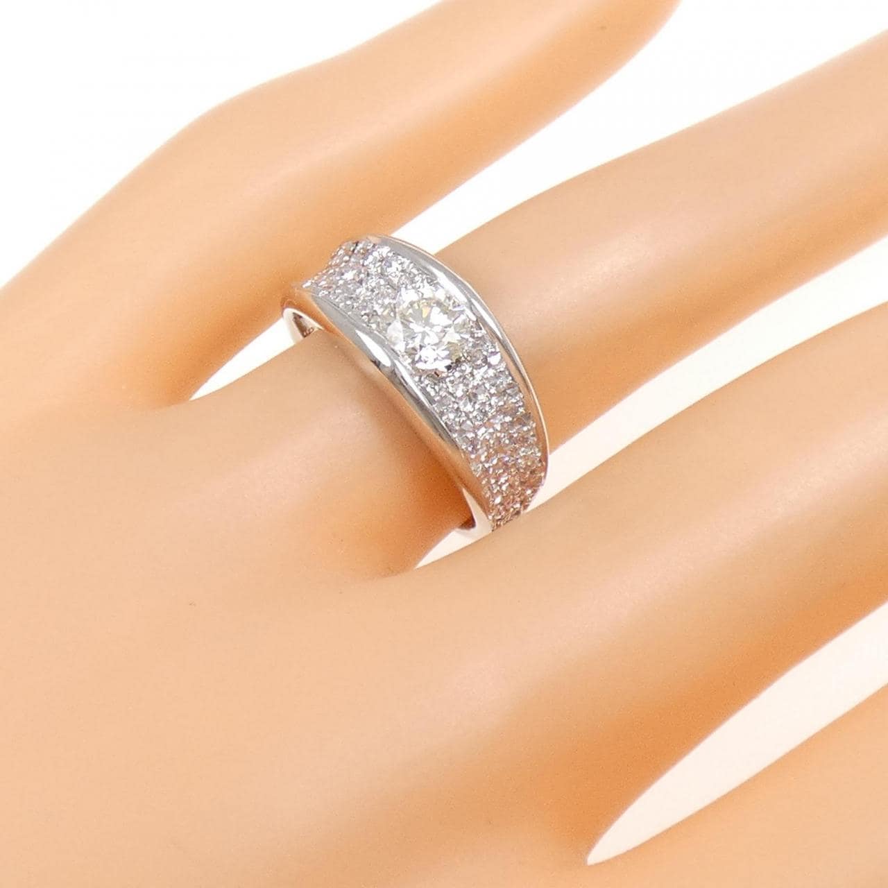 PT900 Diamond Ring 0.576CT