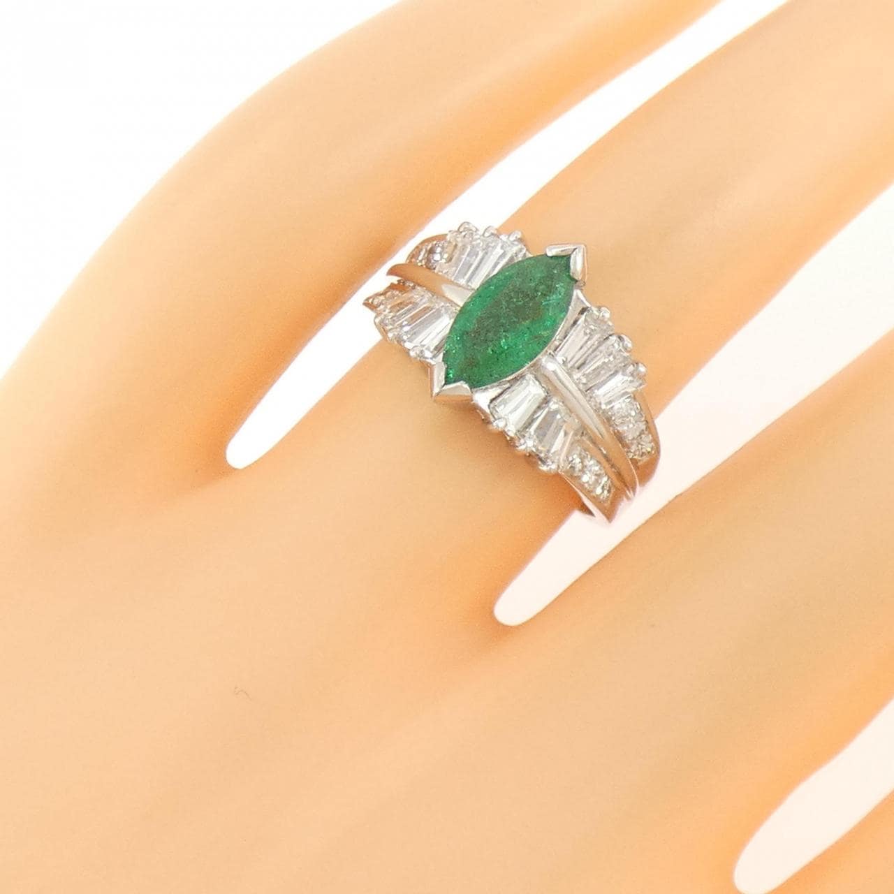 PT900 エメラルド リング 0.82CT