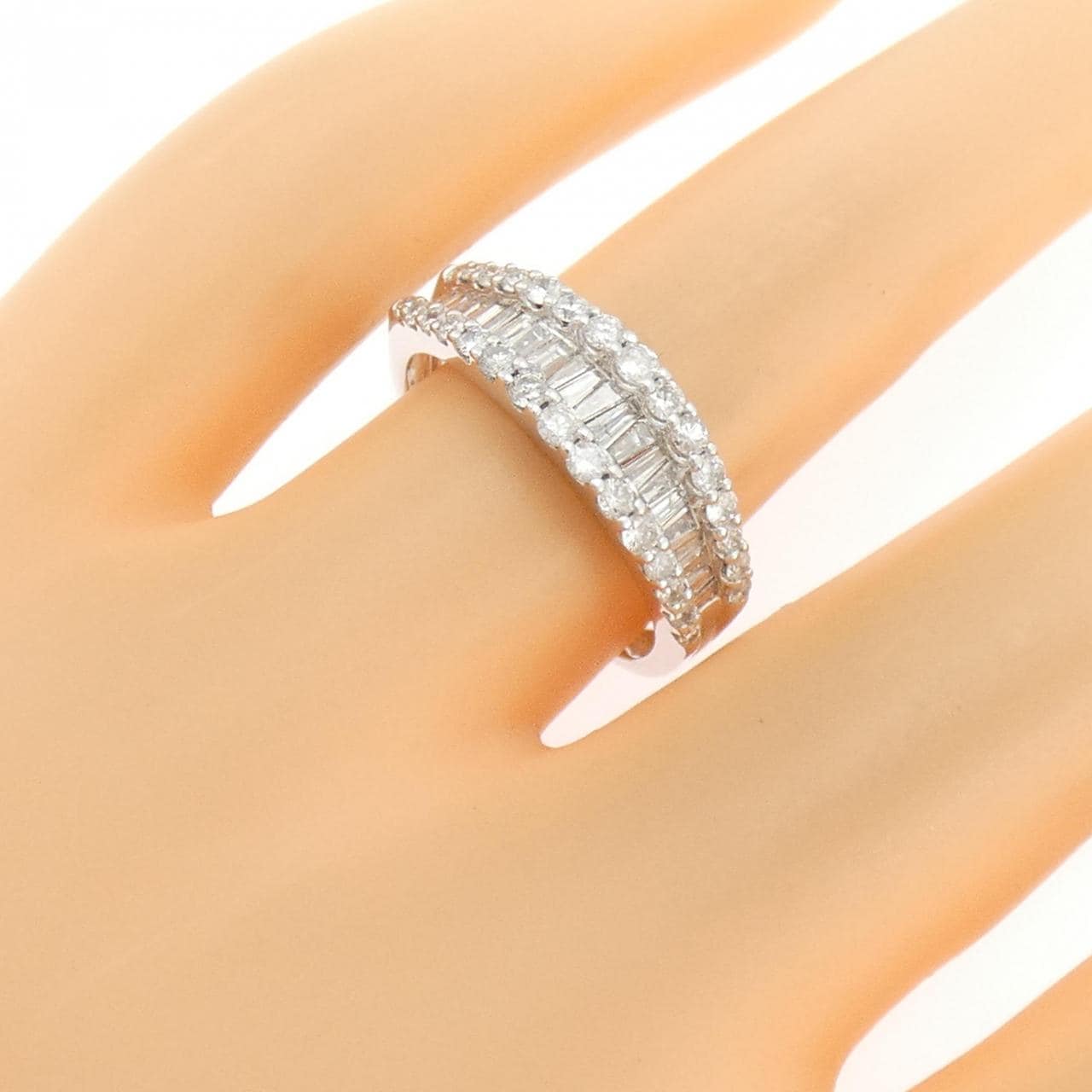 K18WG ダイヤモンド リング 1.00CT