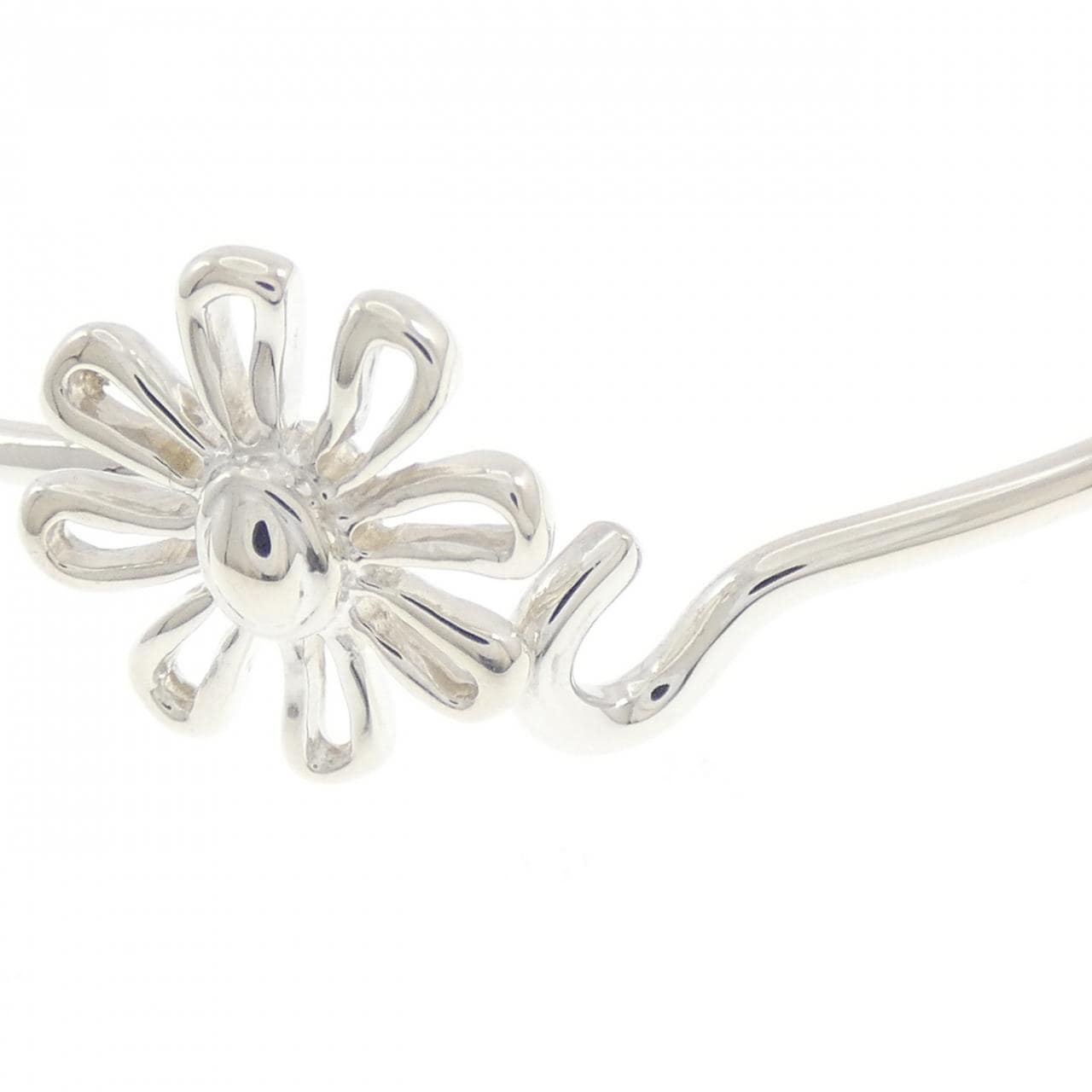 ティファニー デイジー バングル