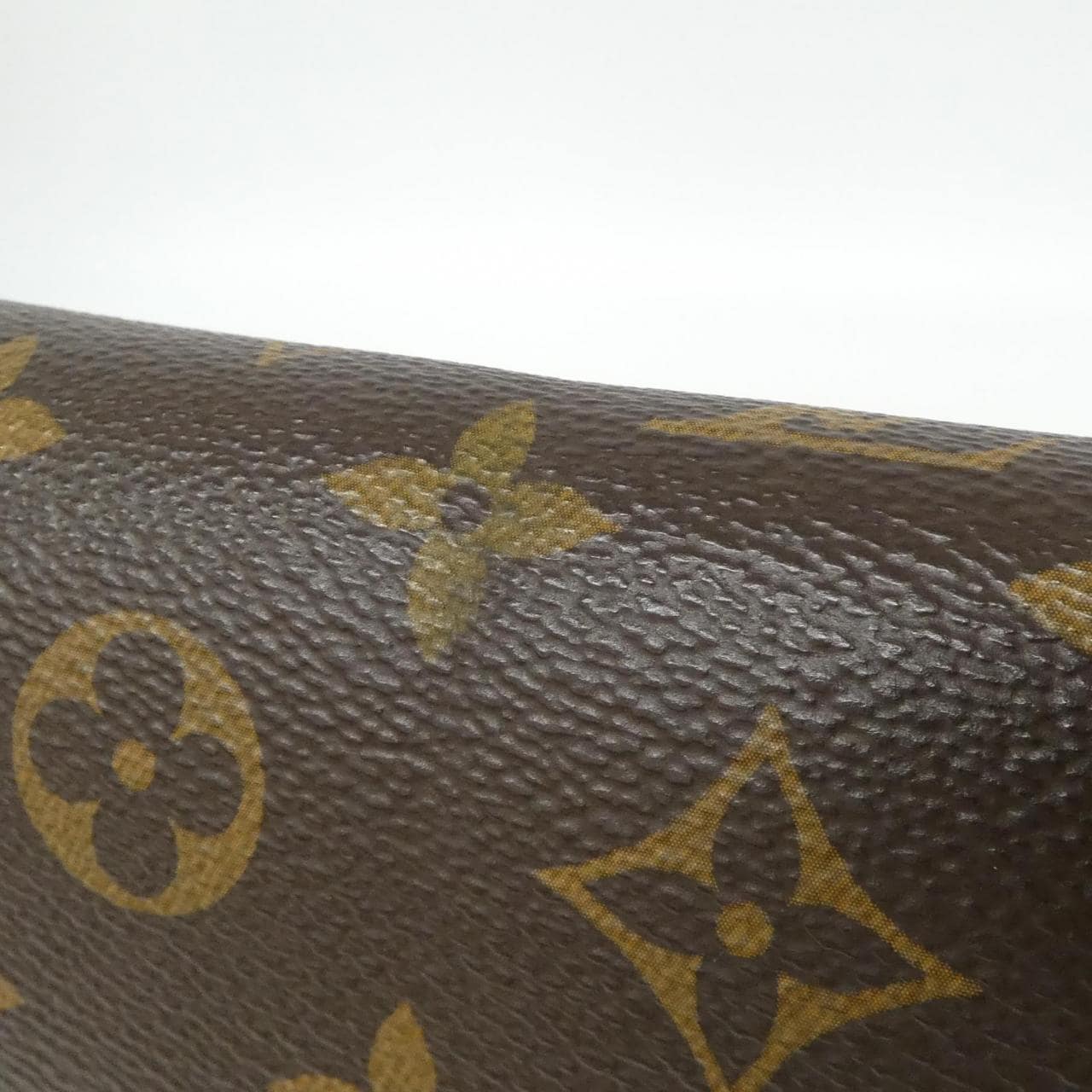 ルイヴィトン モノグラム マカサー マグネティック メッセンジャー M45557 ショルダーバッグ