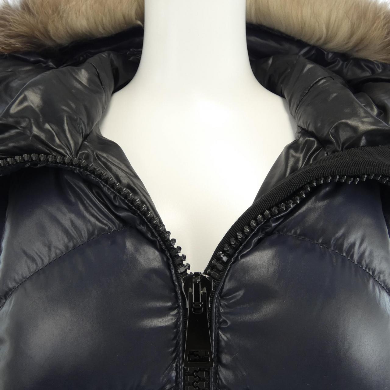 モンクレール MONCLER ALBIZIA ダウンコート