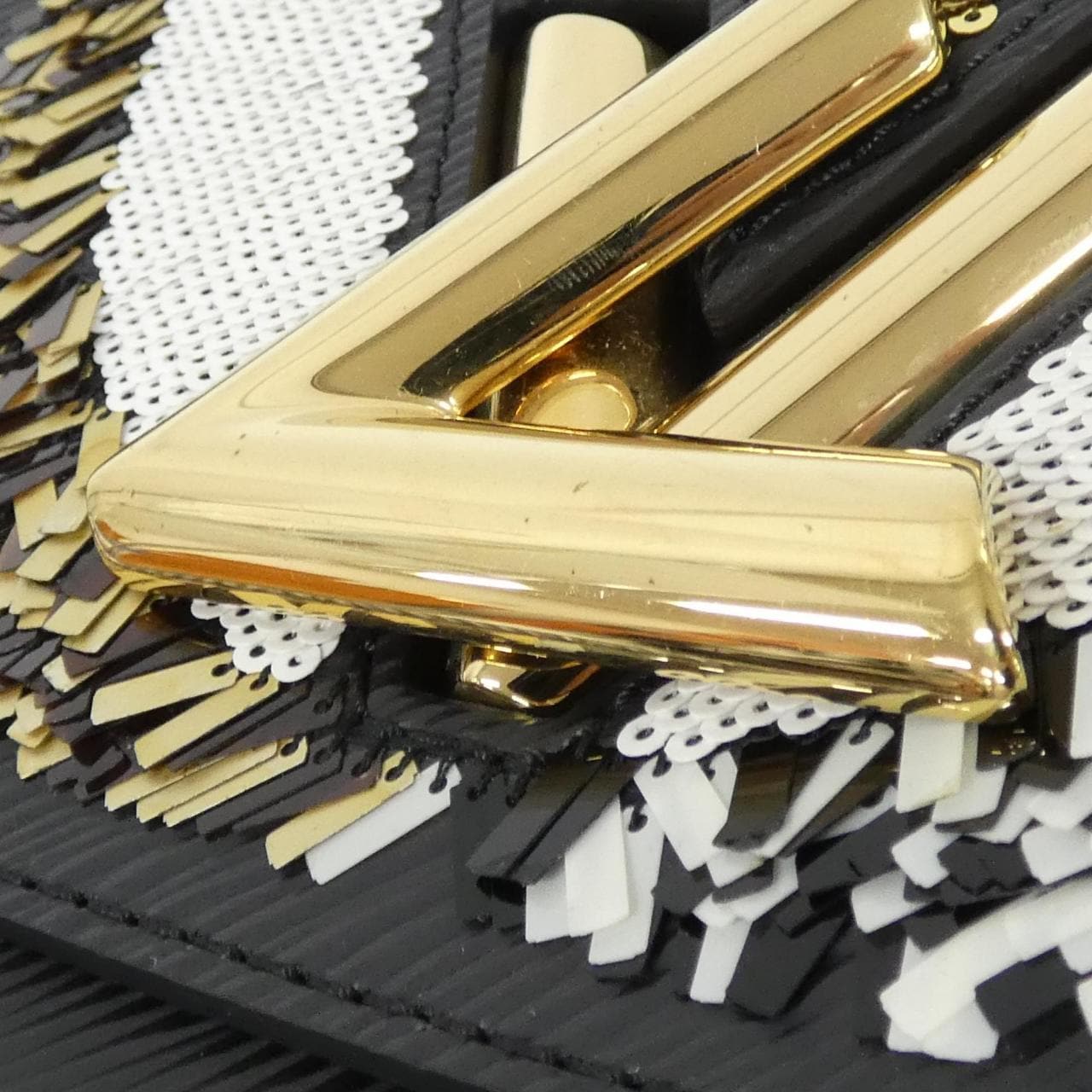 ルイヴィトン エピ ツイスト MM M41867 ショルダーバッグ