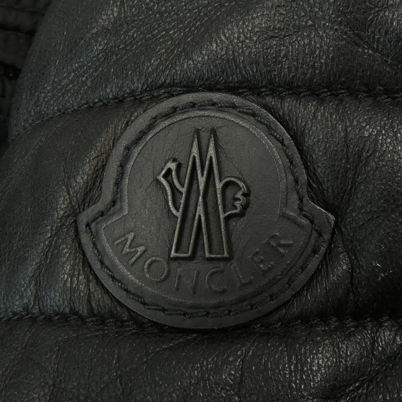 モンクレール MONCLER ダウンジャケット