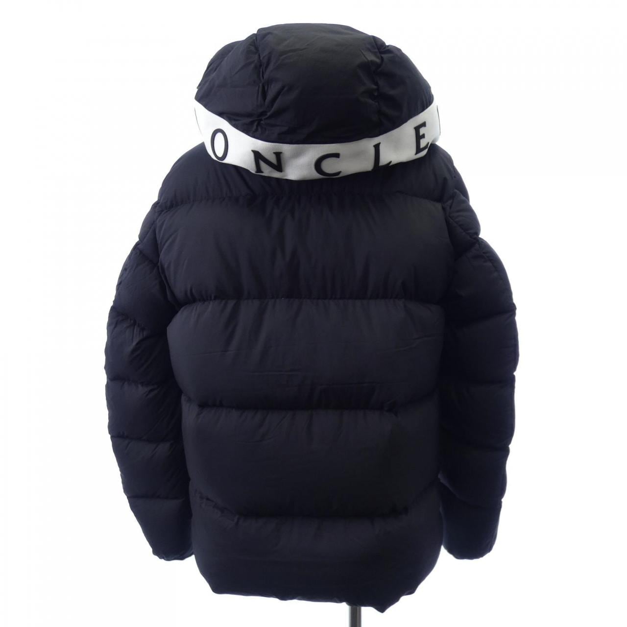 モンクレール MONCLER ダウンジャケット