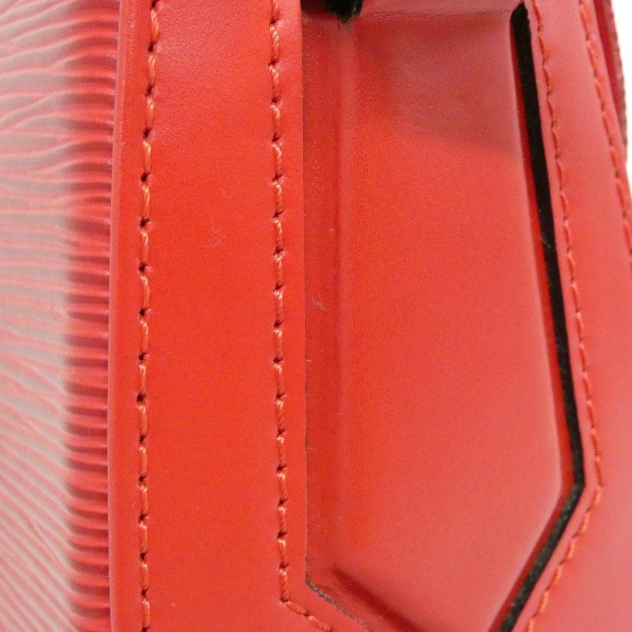 ルイヴィトン エピ ビュシ M52207 ショルダーバッグ