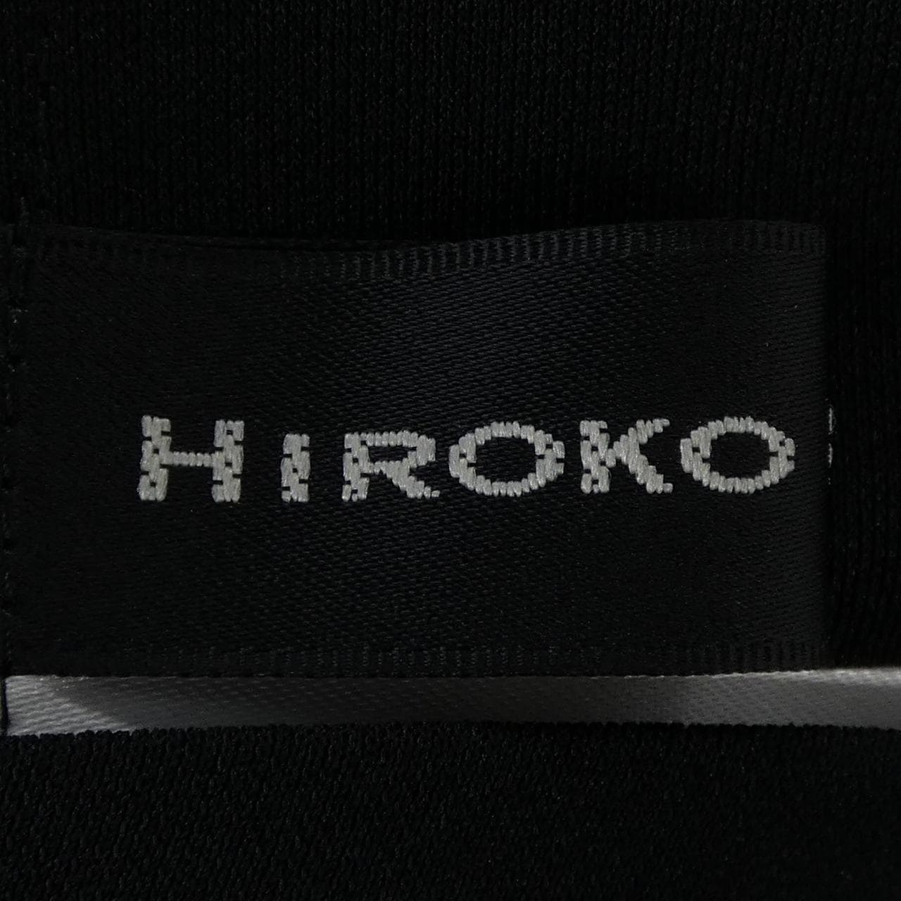 ヒロココシノ HIROKO KOSHINO トップス