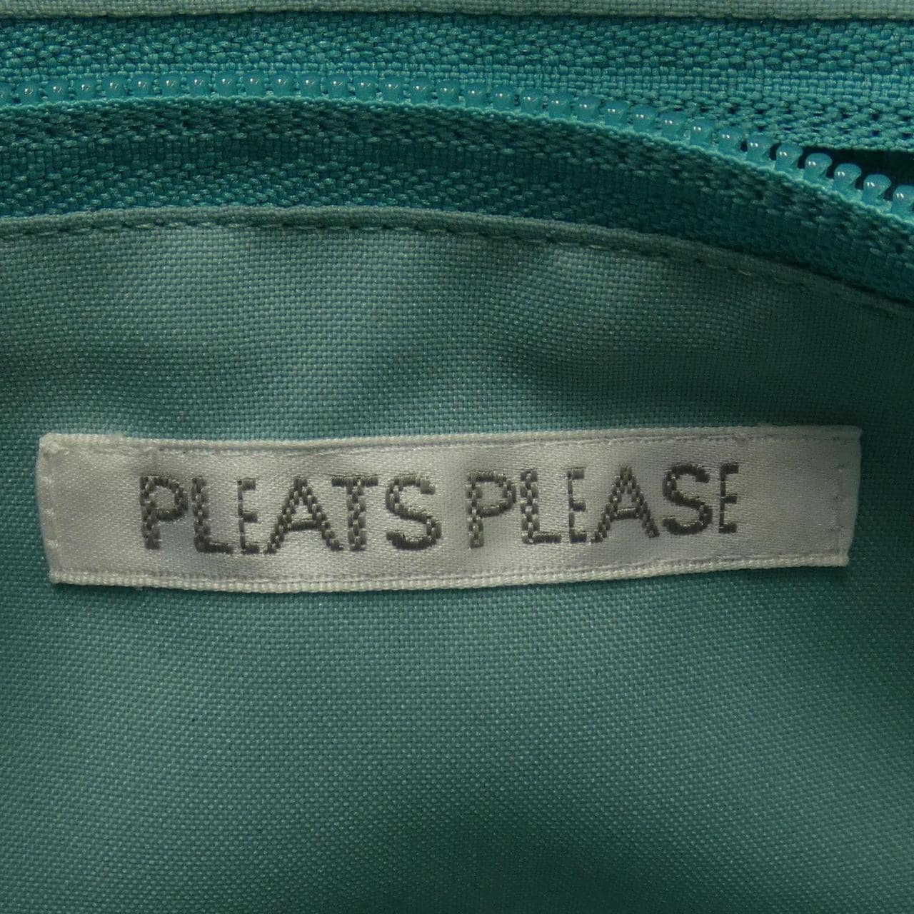PLEATS PLEASE BAG