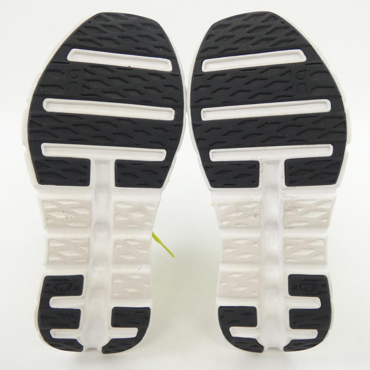 ロエベ LOEWE ON 3WE10872911 スニーカー