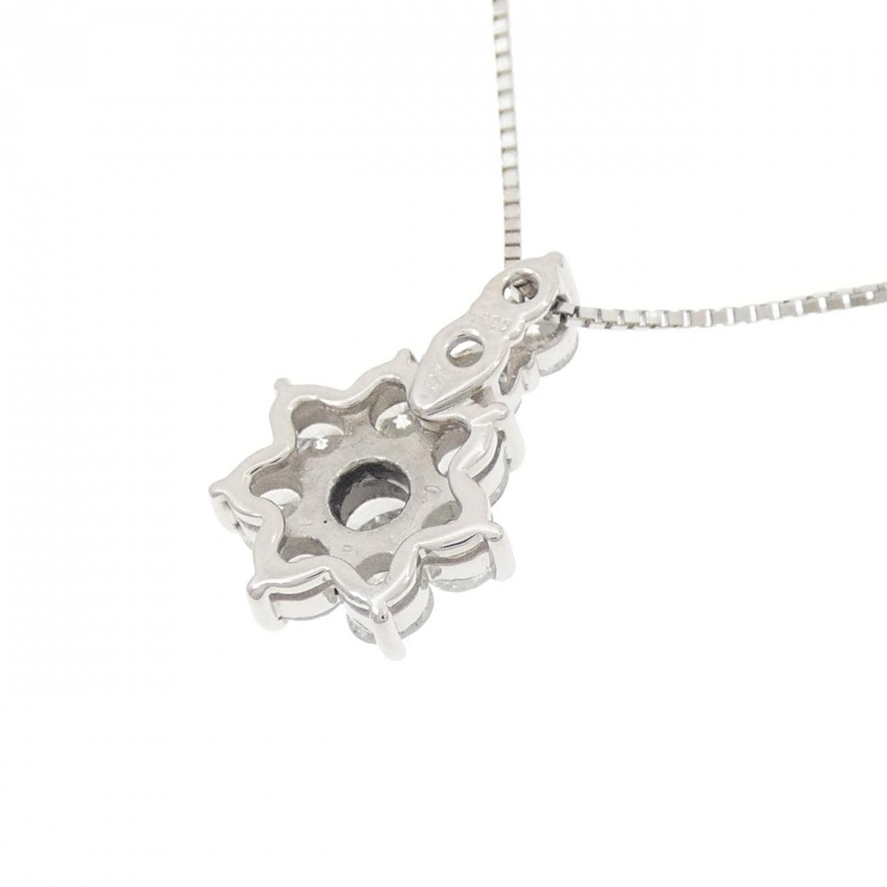 PT900/PT850 フラワー ダイヤモンド ネックレス 1.01CT