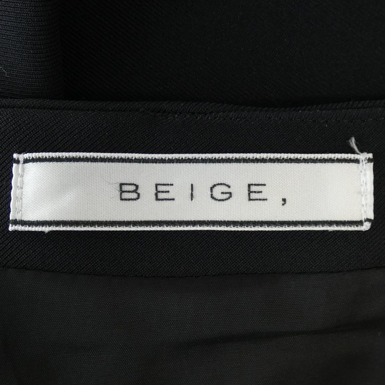 ベイジュ BEIGE. スカート