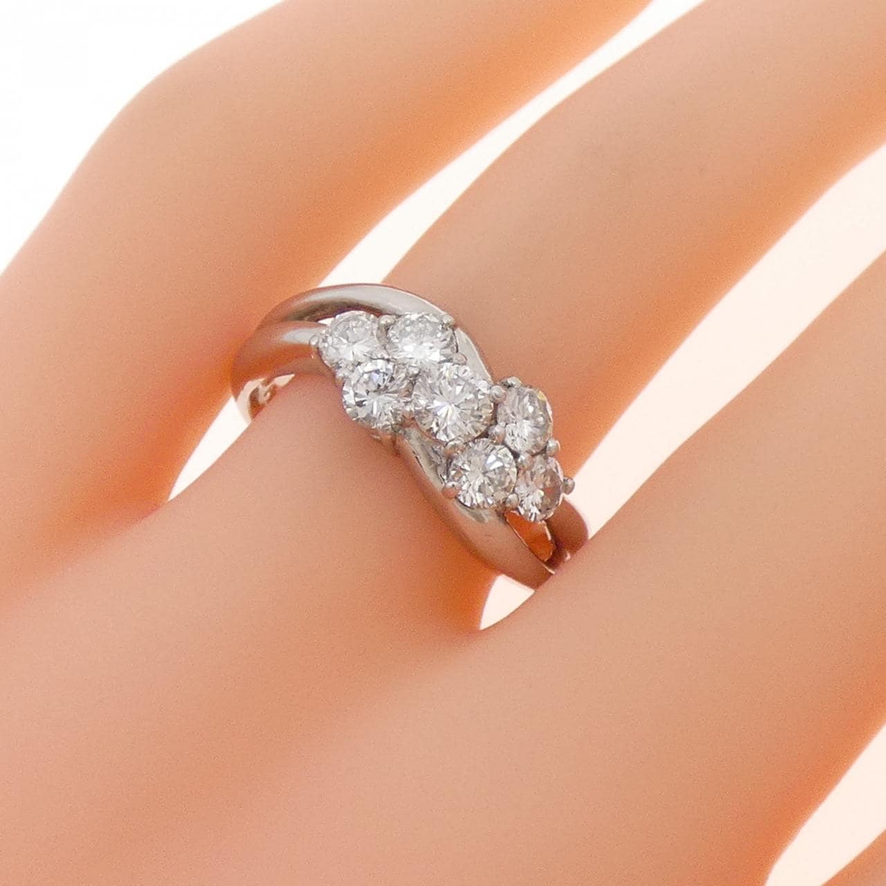 PT900钻石戒指1.00克拉