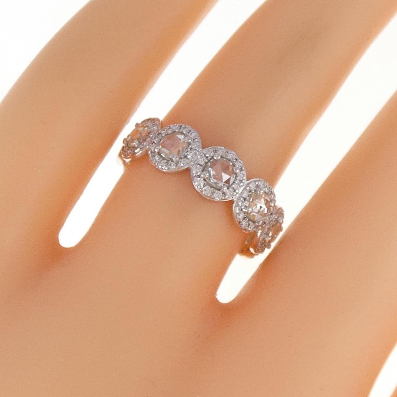 [BRAND NEW] K18WG Diamond Ring 0.31CT