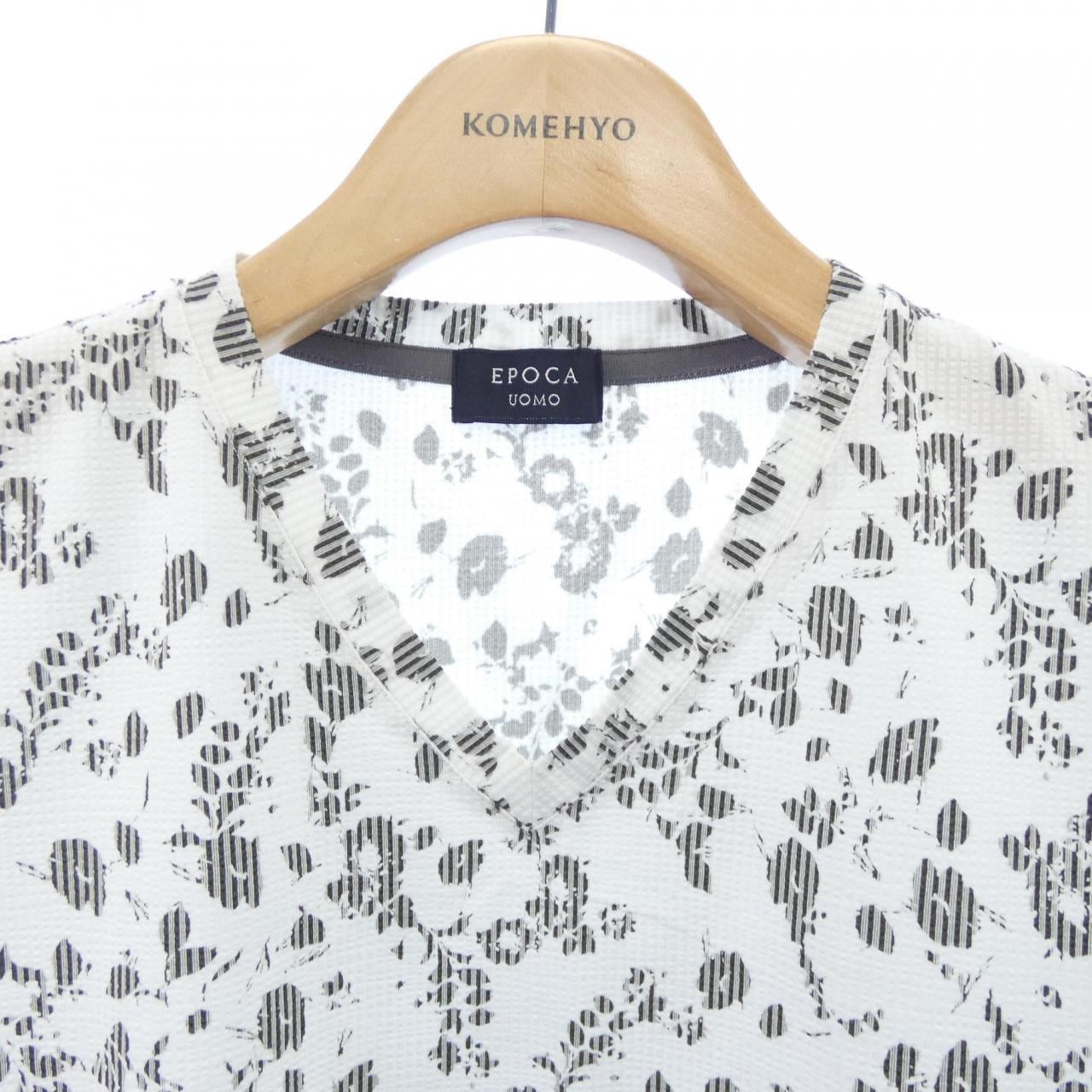 エポカウォモ EPOCA UOMO Tシャツ