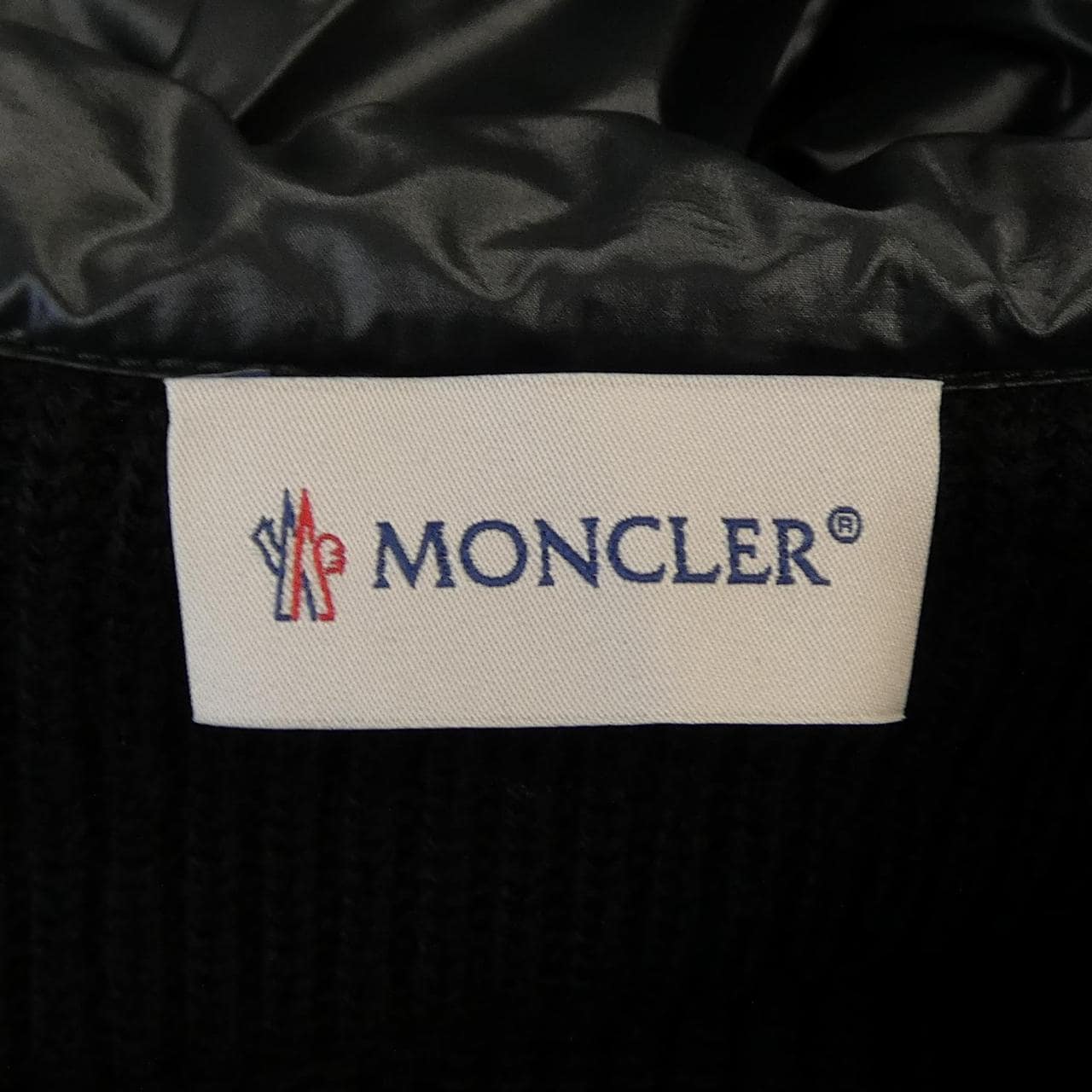【新品】モンクレール MONCLER 20919B00028 M1131 ダウンジャケット