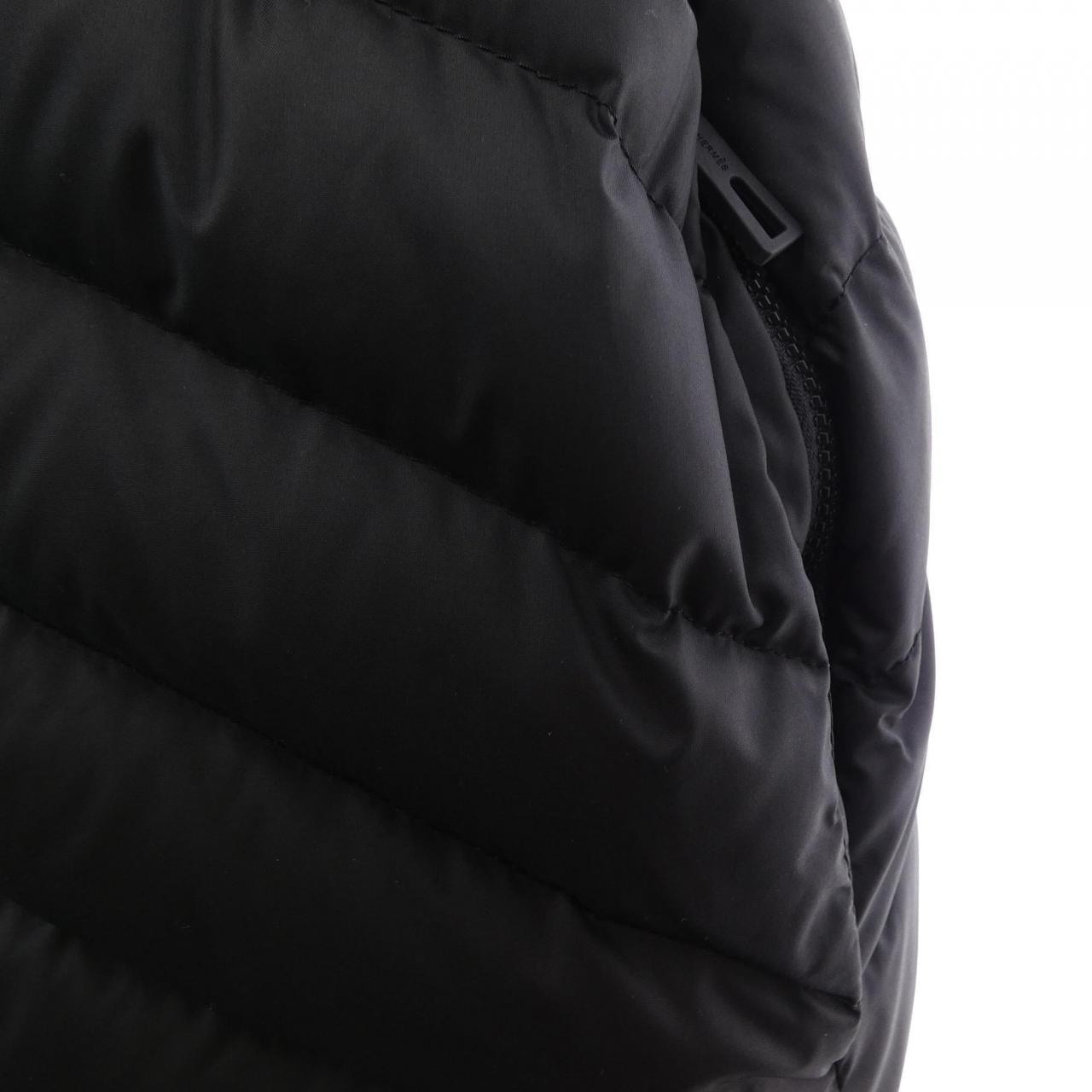 エルメス HERMES CLOU DE SELLE 3H0156DA ダウンベスト