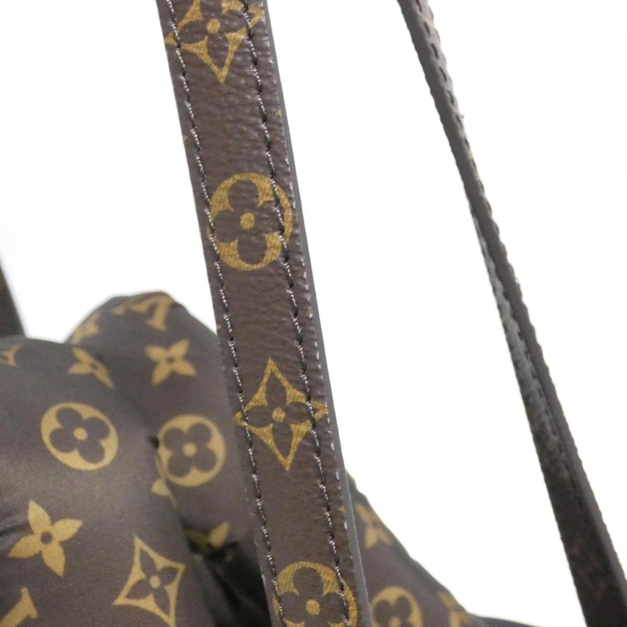 ルイヴィトン モノグラム(LVピロー) オンザゴー MM M21069 バッグ