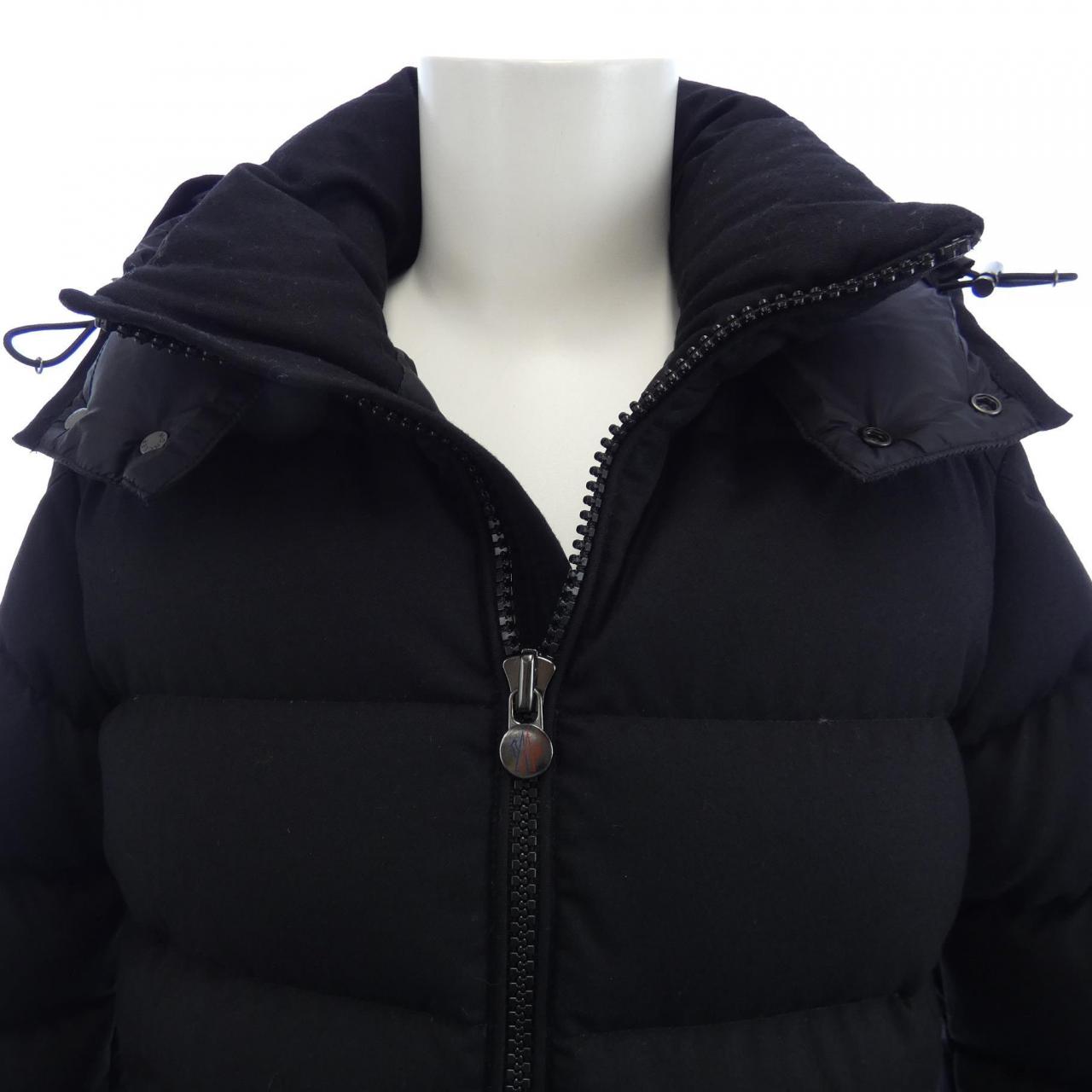 モンクレール MONCLER ダウンジャケット