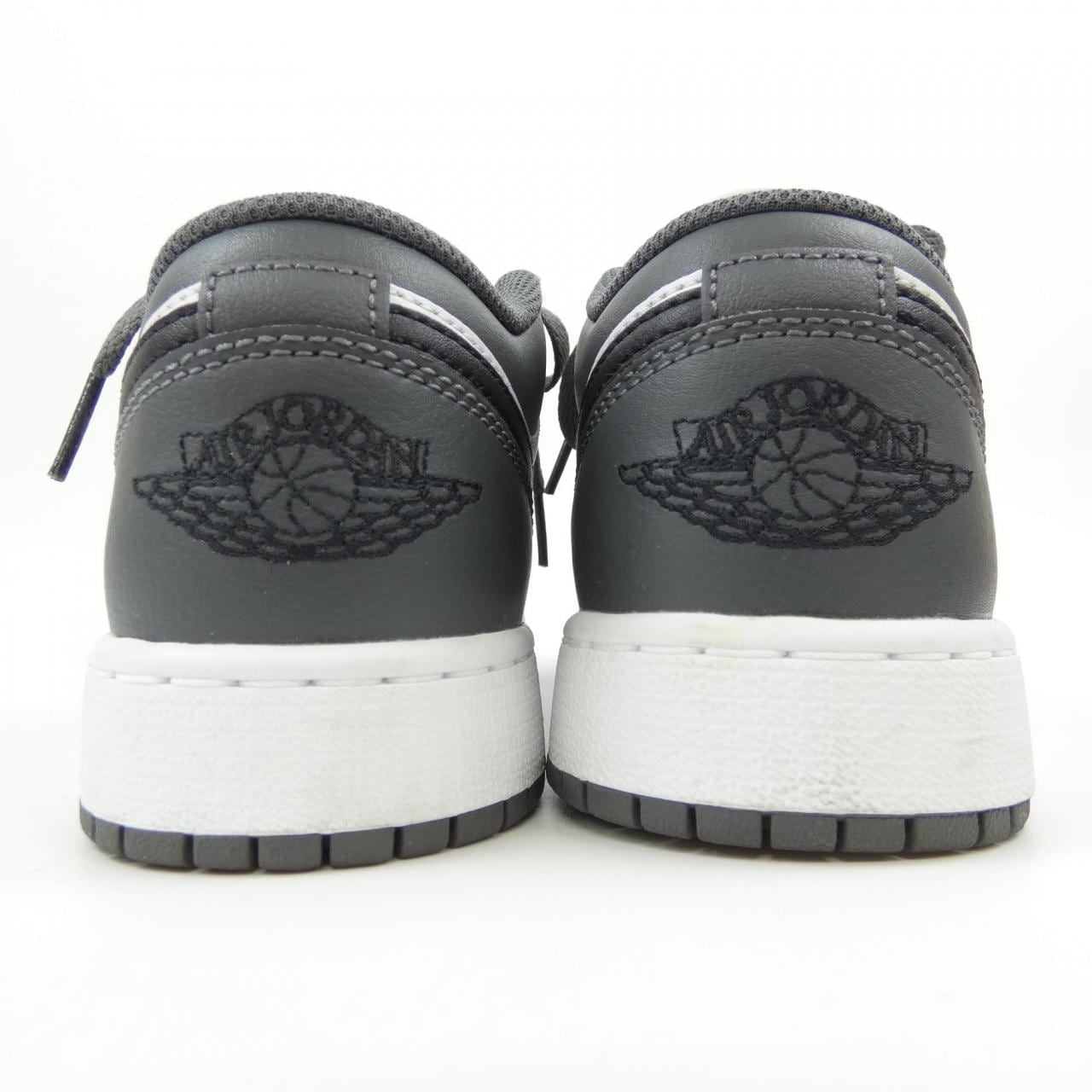 ナイキ ジョーダン NIKE JORDAN スニーカー