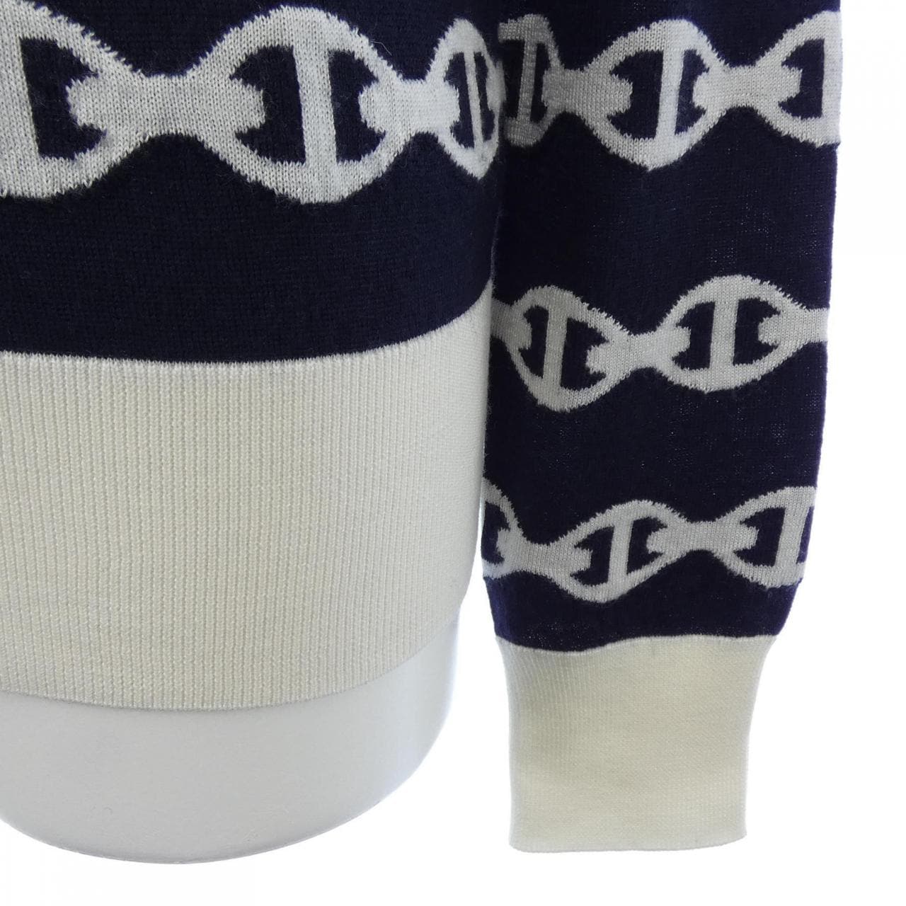 エルメス　ニット美品 エルメス ニット セーター クルーネックセーター velky lov 前面