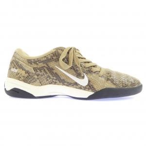 ナイキ NIKE IB4204-200 スニーカー