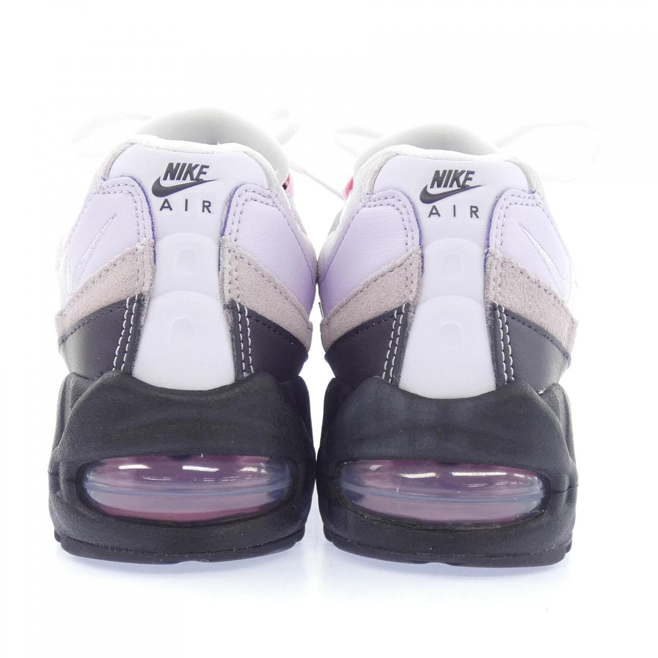 ナイキ NIKE IB6396-600 スニーカー