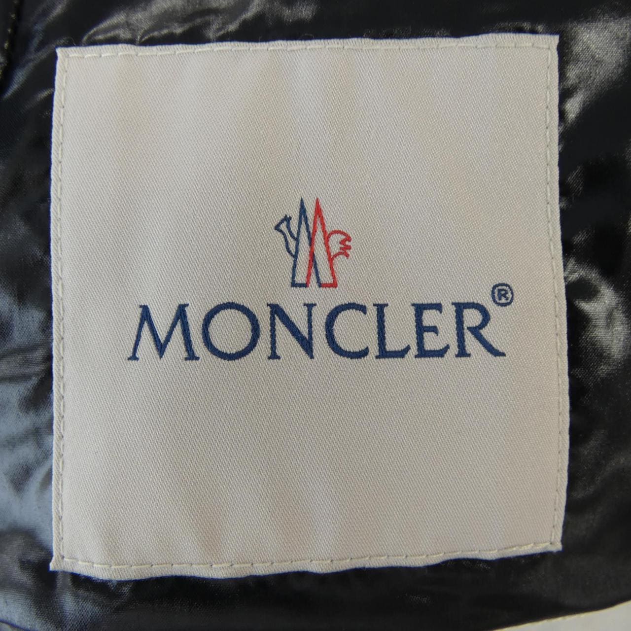 モンクレール MONCLER ダウンジャケット