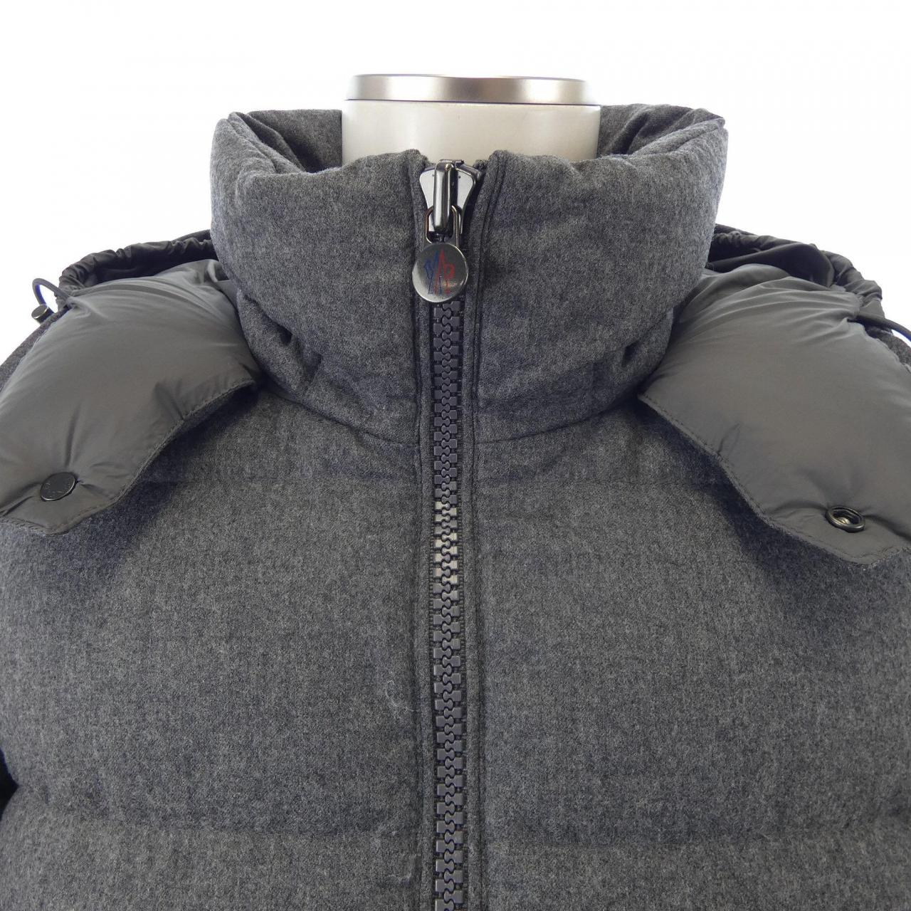 モンクレール MONCLER ダウンジャケット