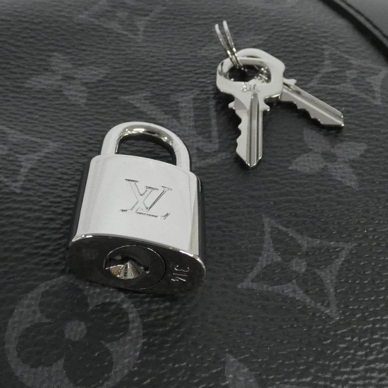 ルイヴィトン モノグラム エクリプス キーポル バンドリエール 55cm M40605 ボストンバッグ