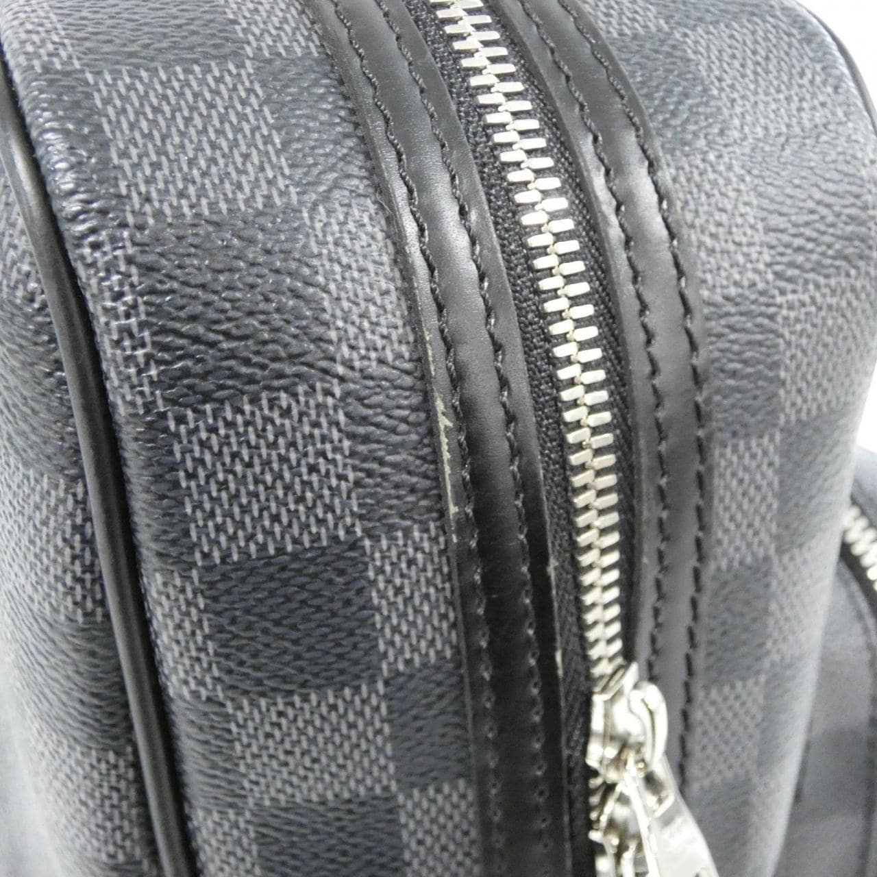 ルイヴィトン ダミエ グラフィット イオ N45252 ショルダーバッグ