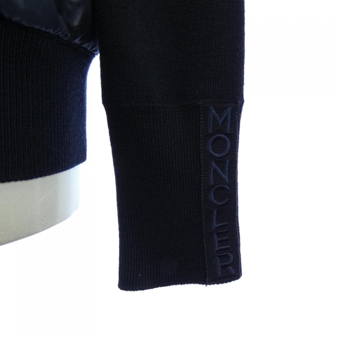 モンクレール MONCLER 10939B53200 ダウンジャケット