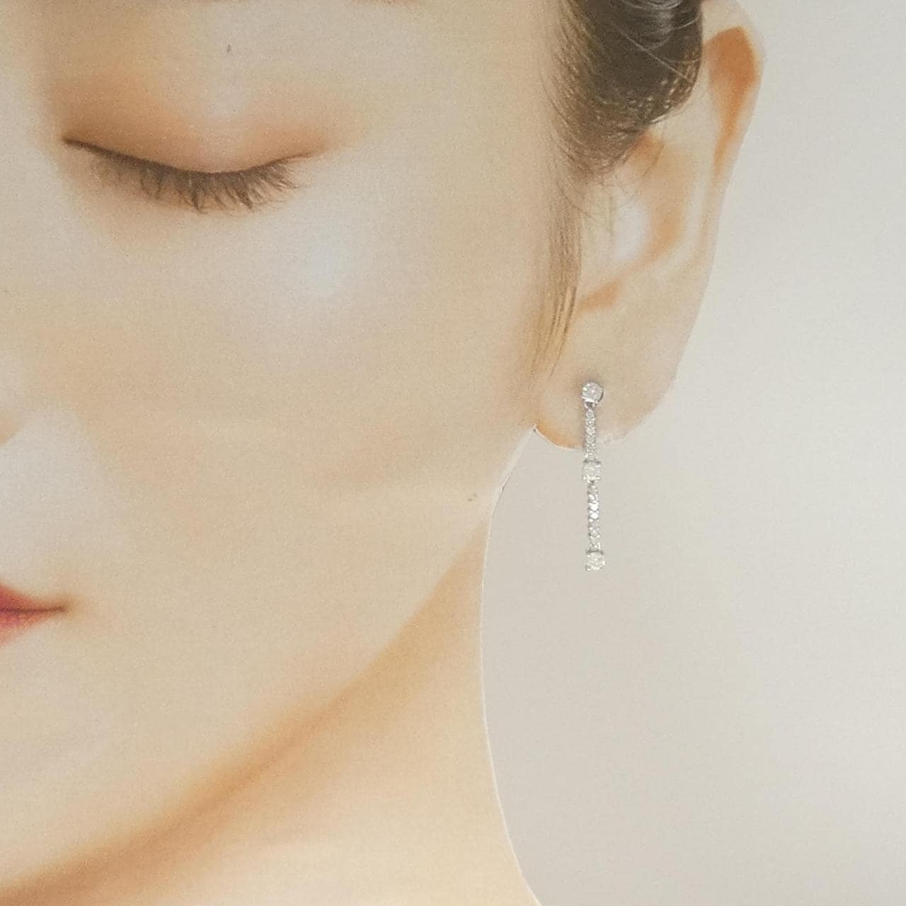 K14WG ダイヤモンド ピアス 0.72CT