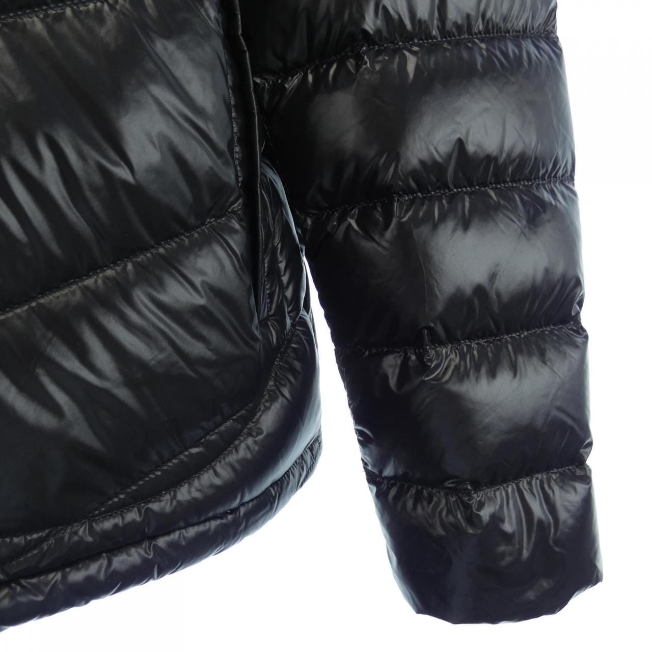 モンクレール MONCLER ダウンジャケット