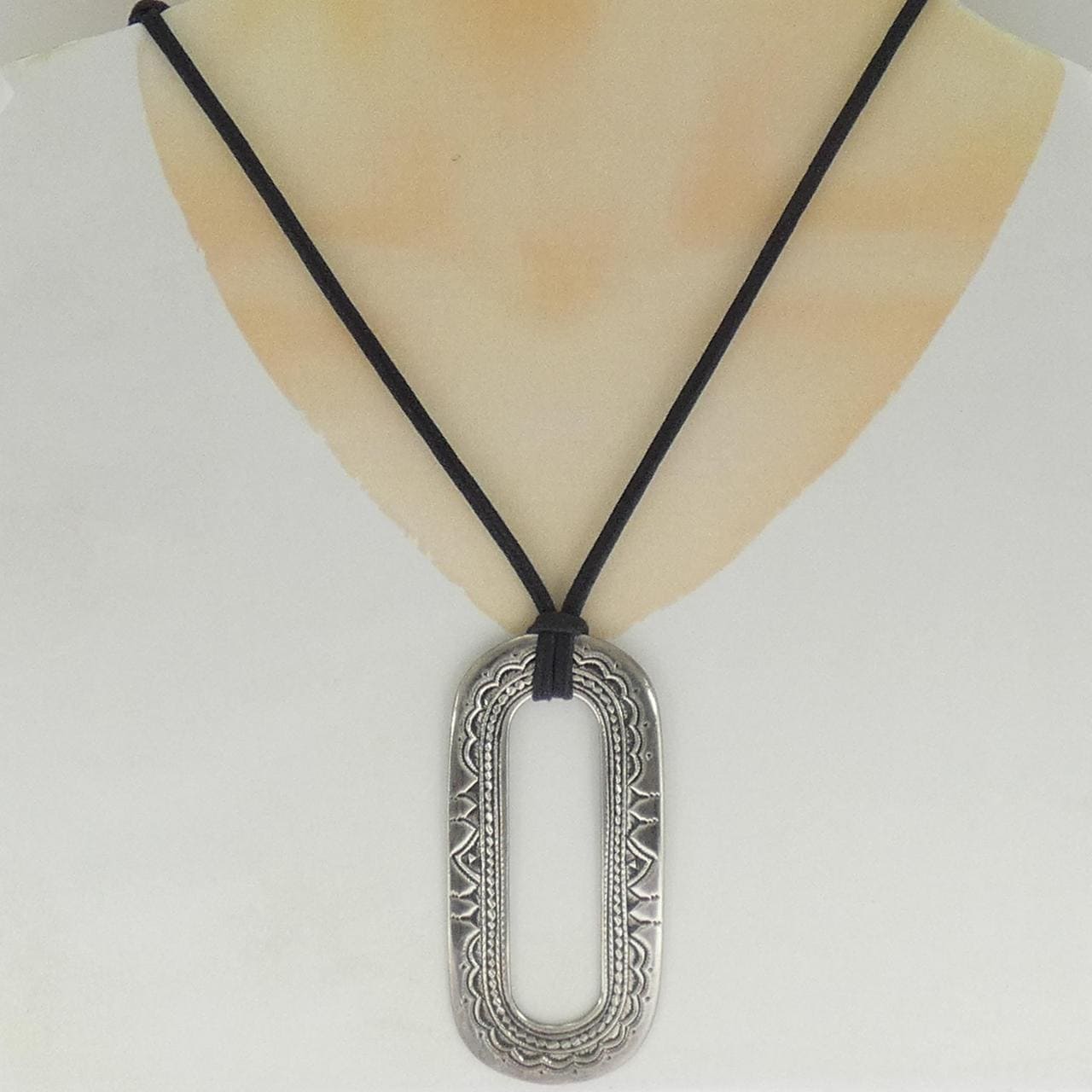 エルメス トゥアレグ ネックレス