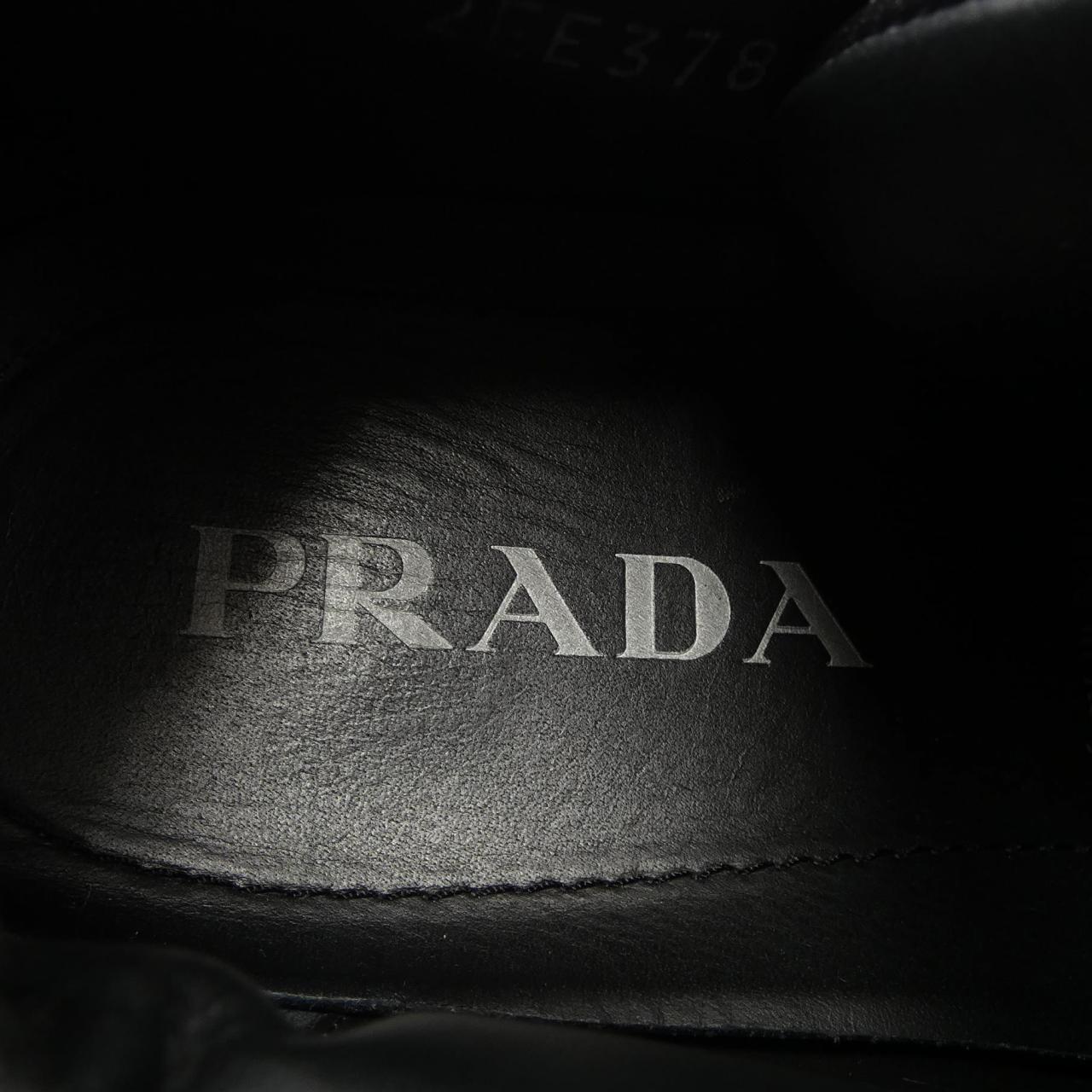 プラダ PRADA スニーカー