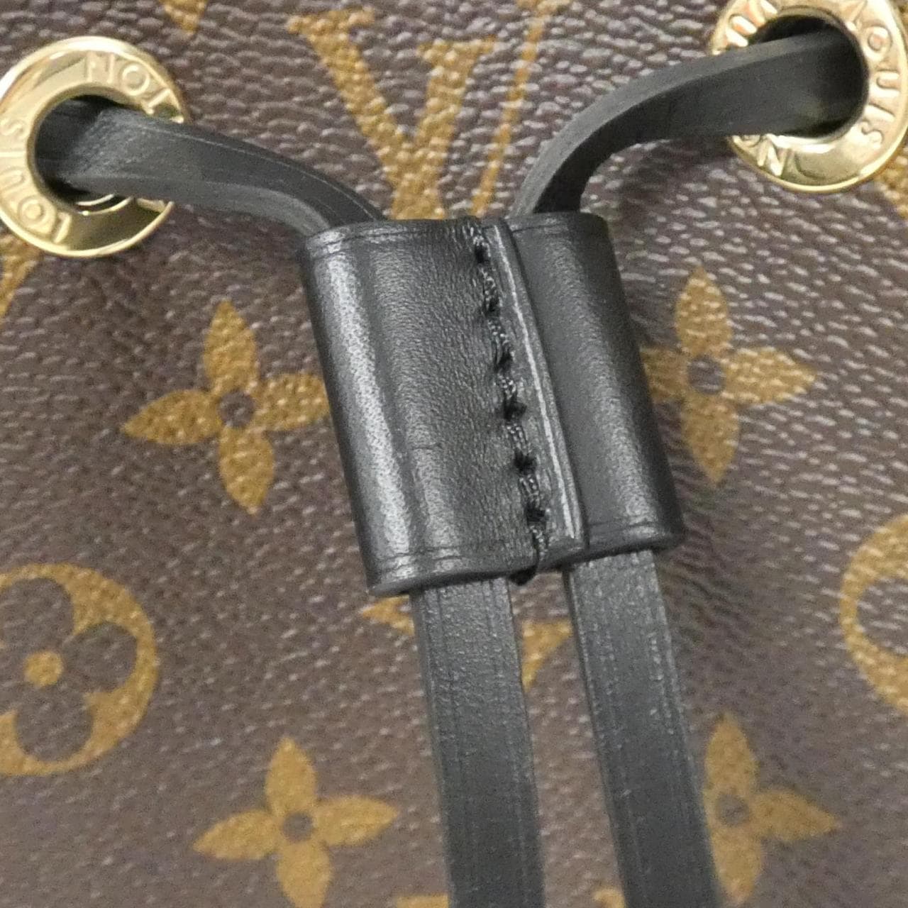 LOUIS VUITTON Monogram Neo Noe M44020 单肩包