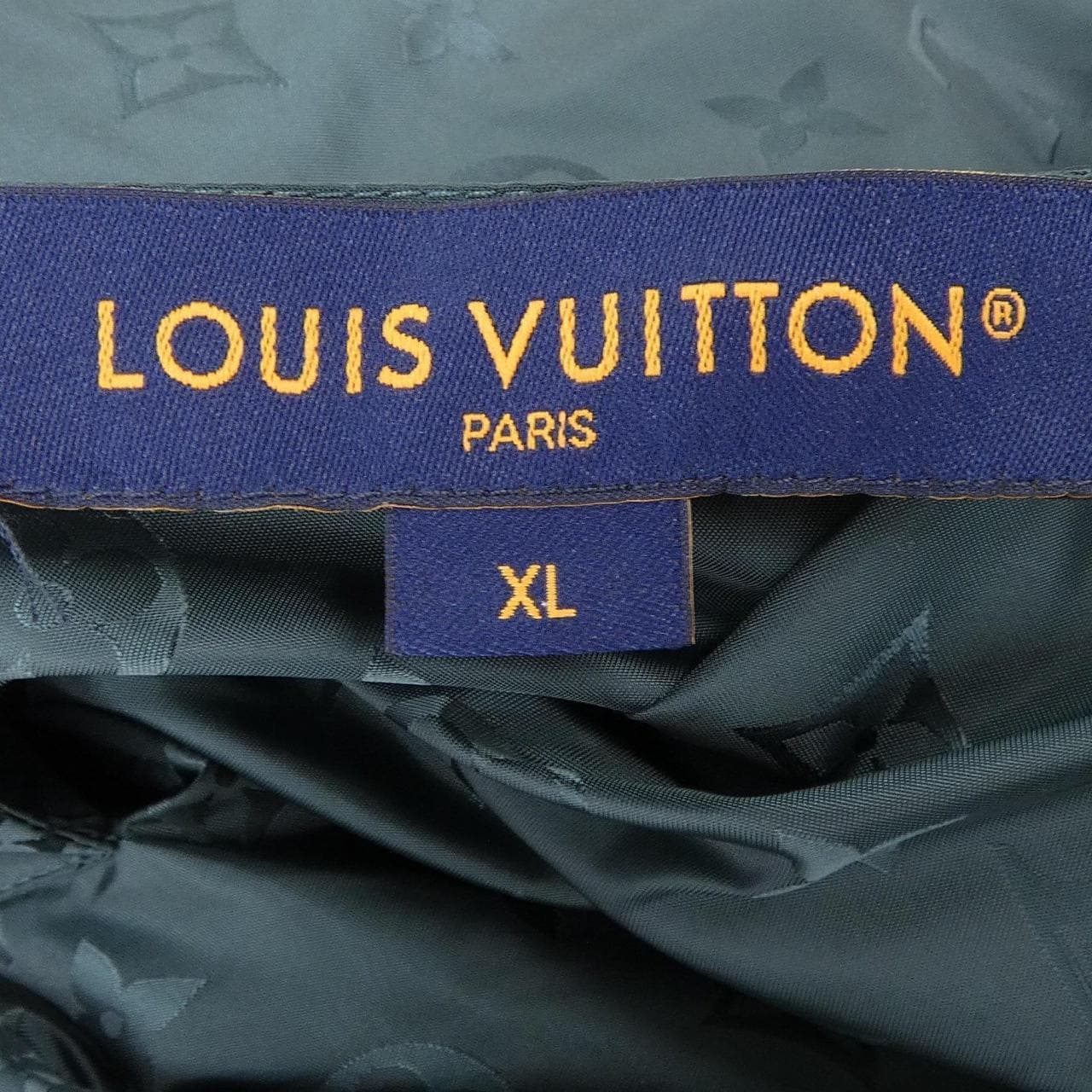 ルイヴィトン LOUIS VUITTON モノグラムリバーシブルライトボンバー HON40WZLW ブルゾン