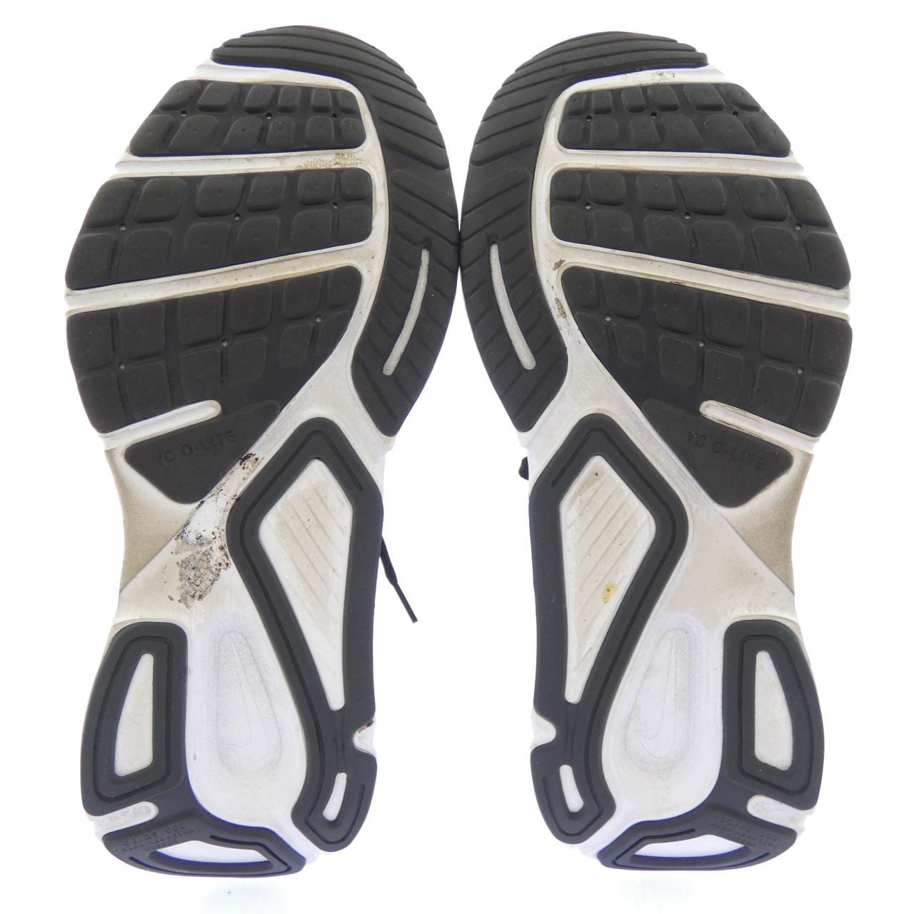 ナイキ NIKE HQ3048-001 スニーカー