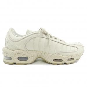 ナイキ NIKE スニーカー