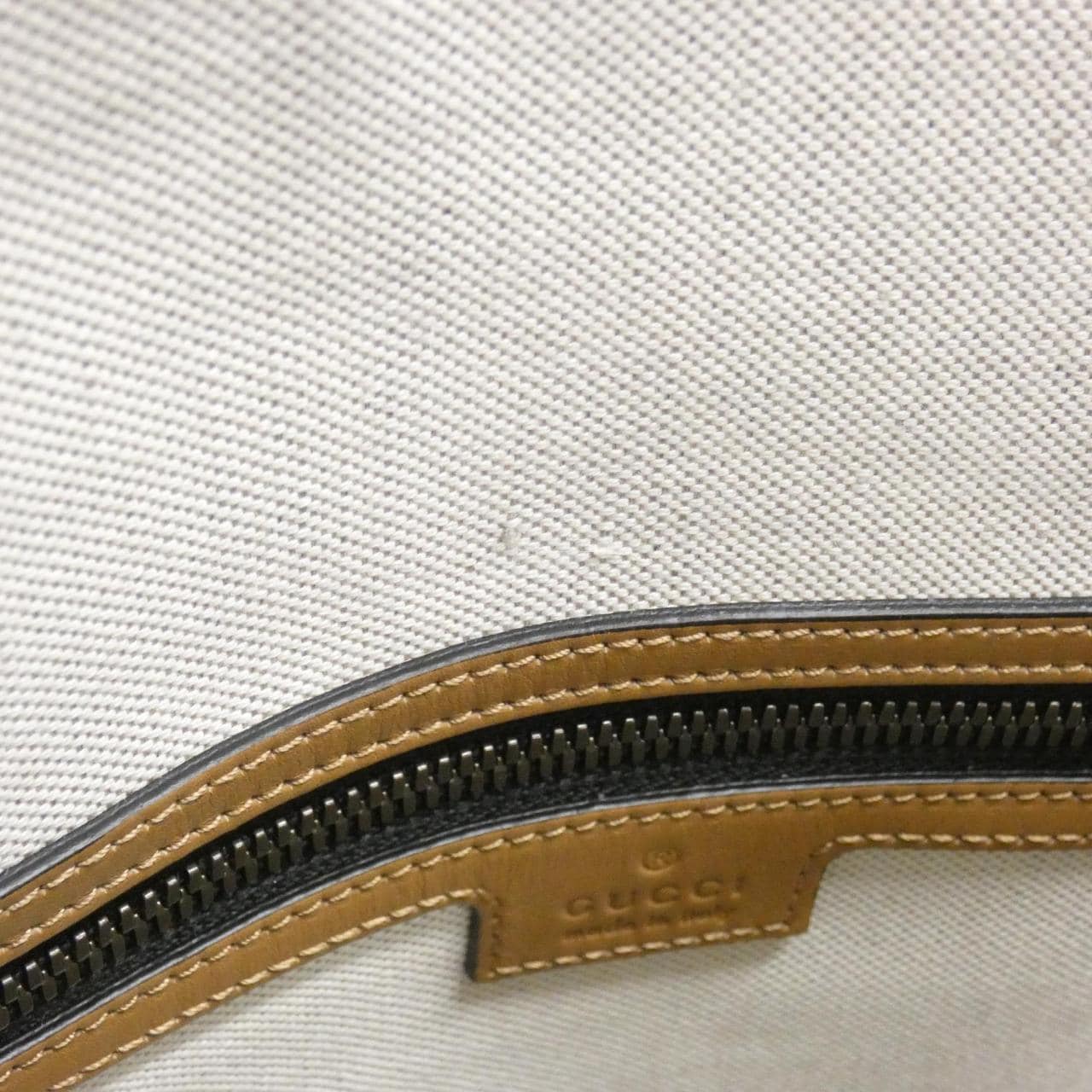 Gucci 715773 FAARB波士顿包