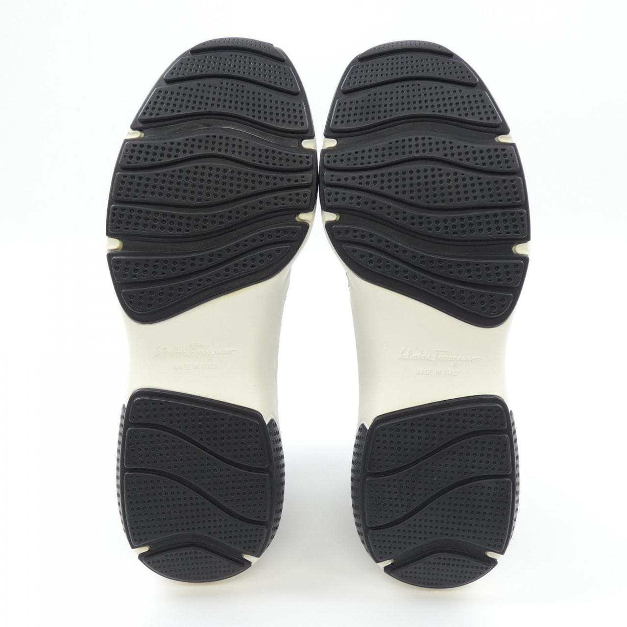 サルヴァトーレフェラガモ SALVATORE FERRAGAMO スニーカー