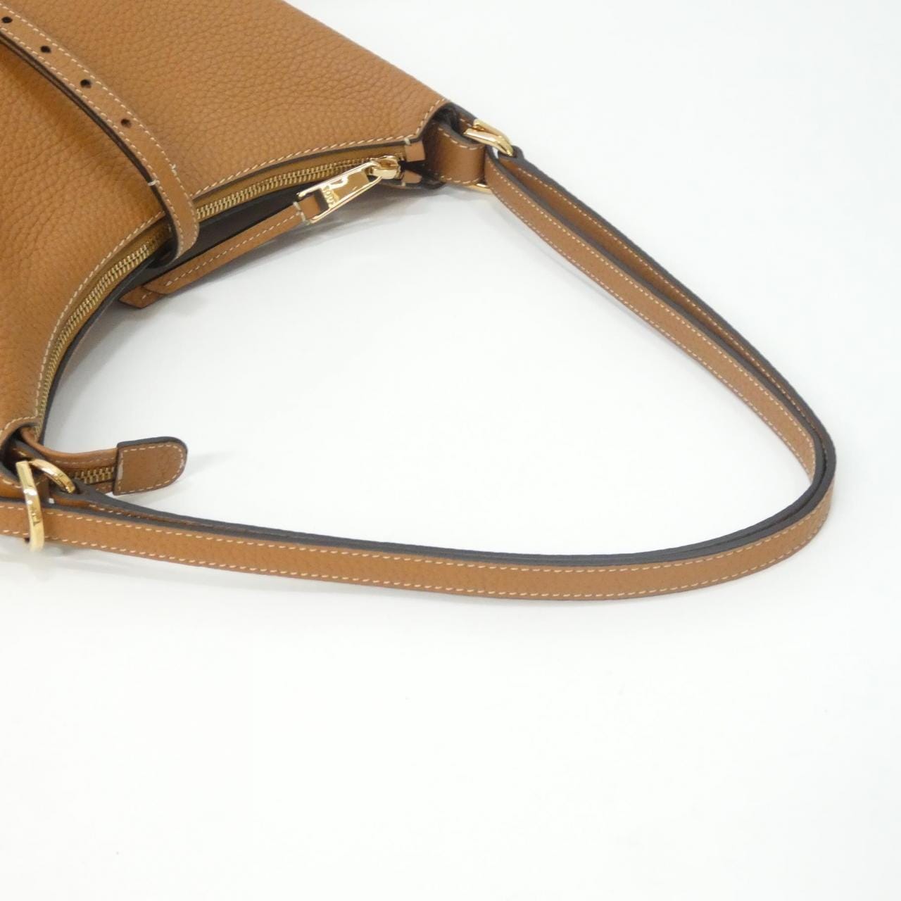 トッズ T TIMELESS XBWTSEW0200WNTS410 ショルダーバッグ