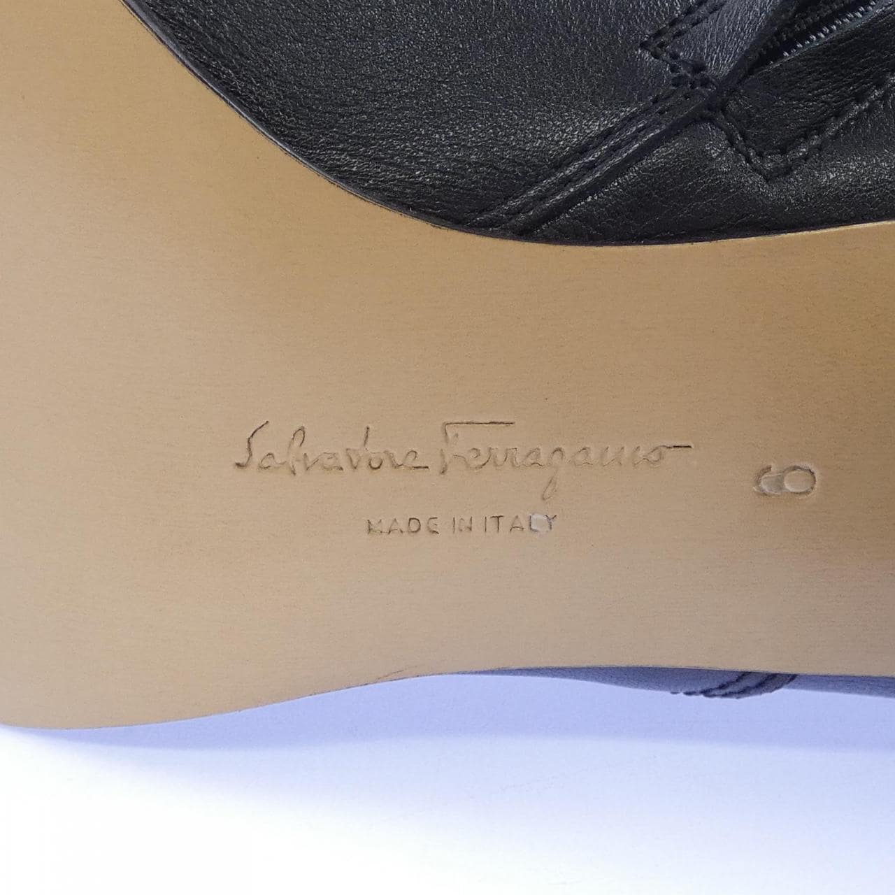 サルヴァトーレフェラガモ SALVATORE FERRAGAMO ブーツ